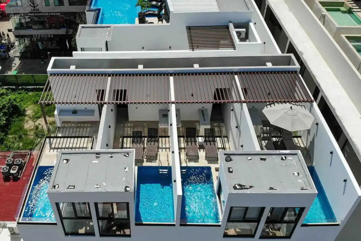 Bird's eye view in Stayon5a Av penthouse with PrivatePool