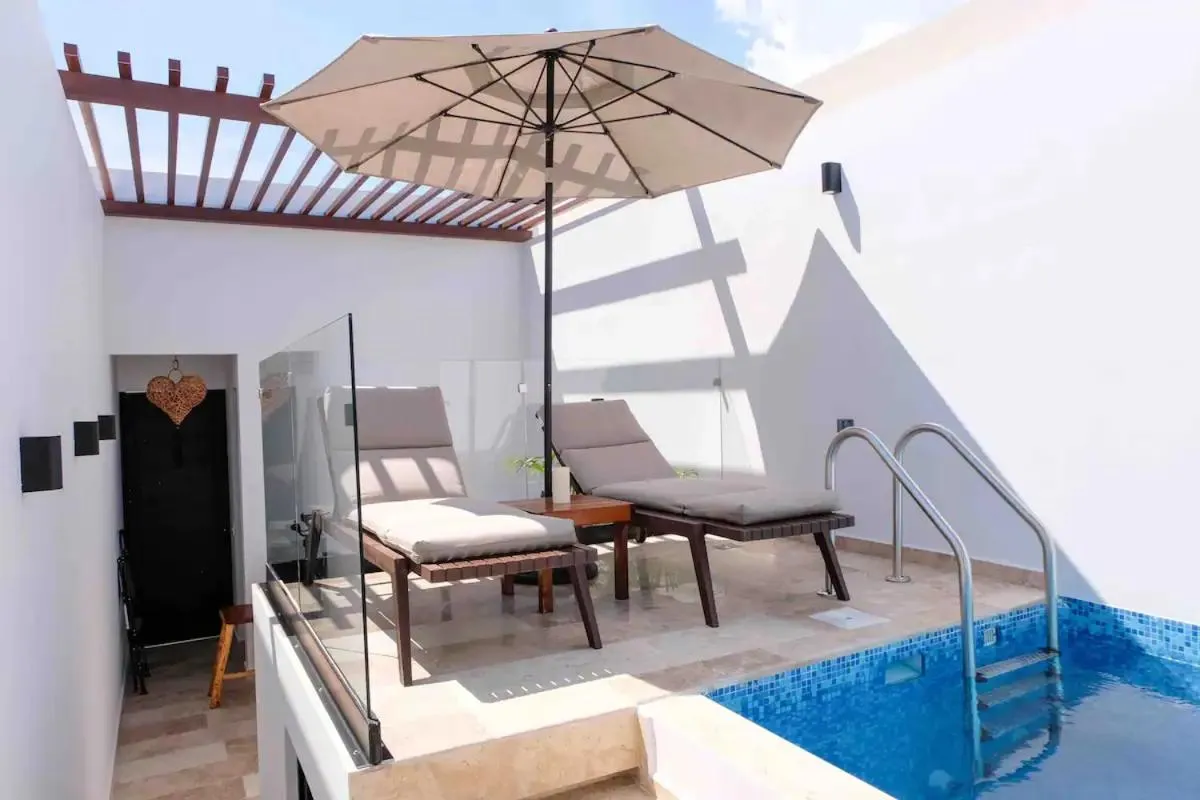 Swimming pool in Stayon5a Av penthouse with PrivatePool