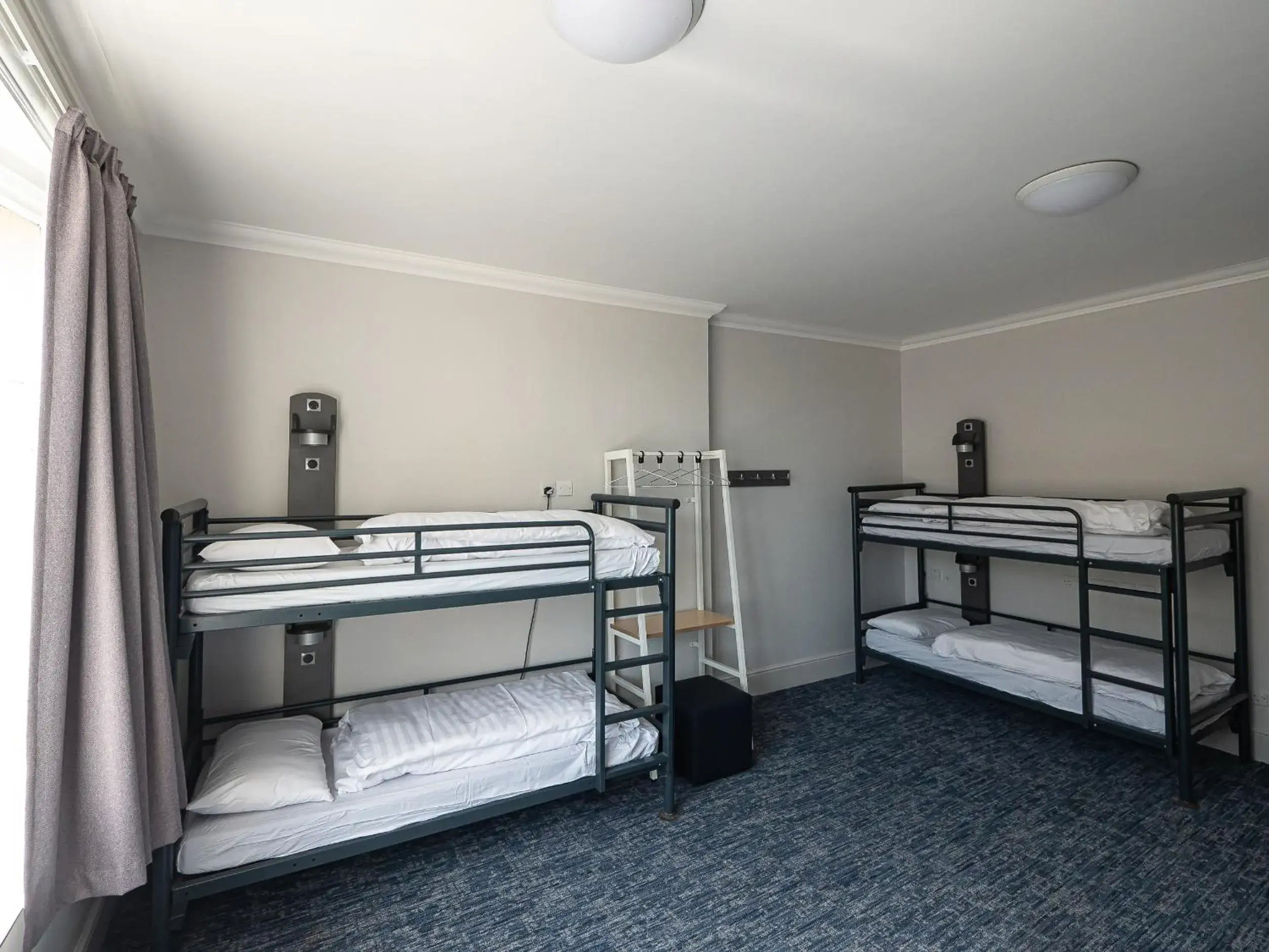 Bedroom, Bunk Bed in YHA Brighton Hostel