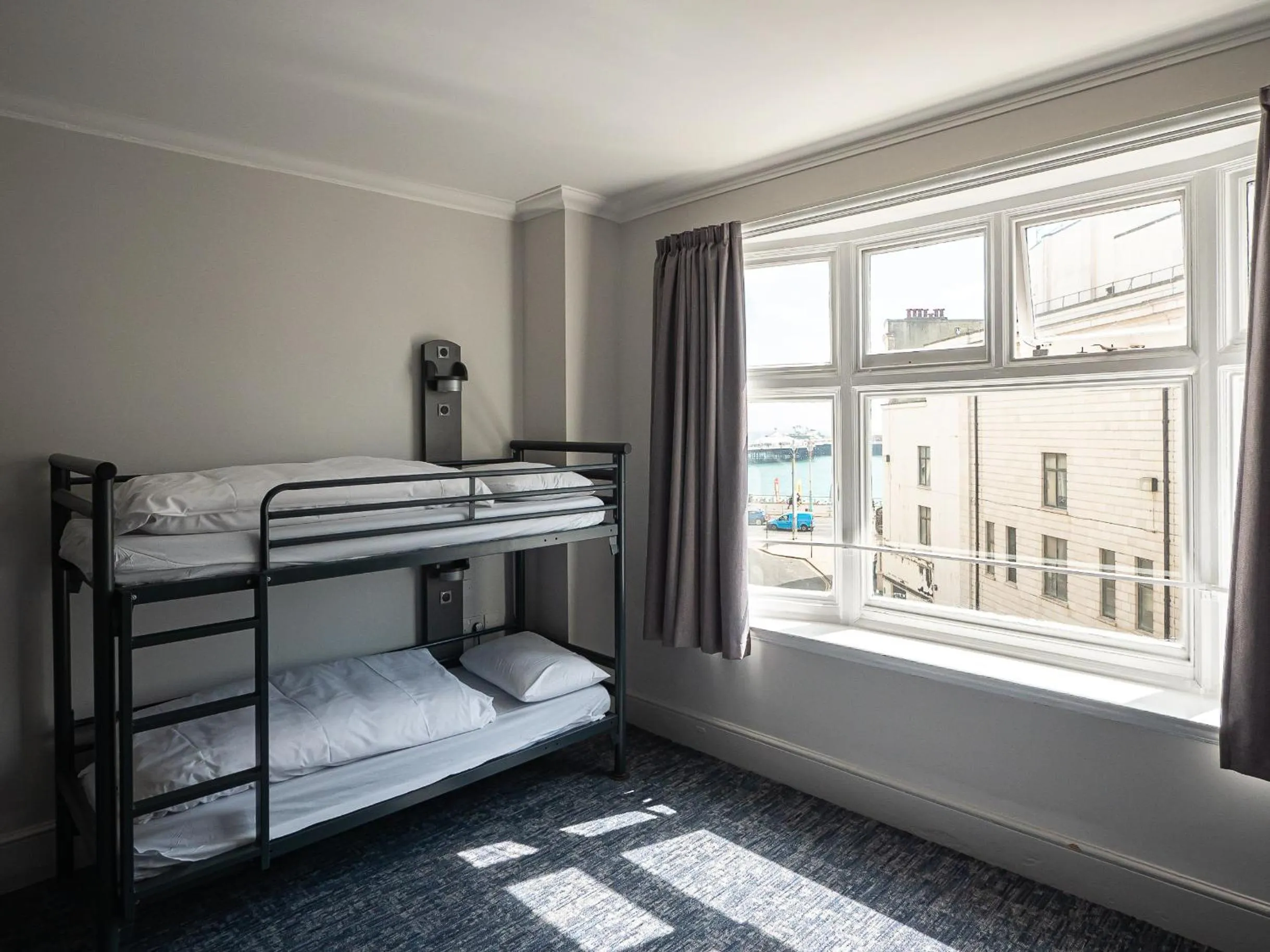 Bedroom, Bed in a&o Brighton Beach