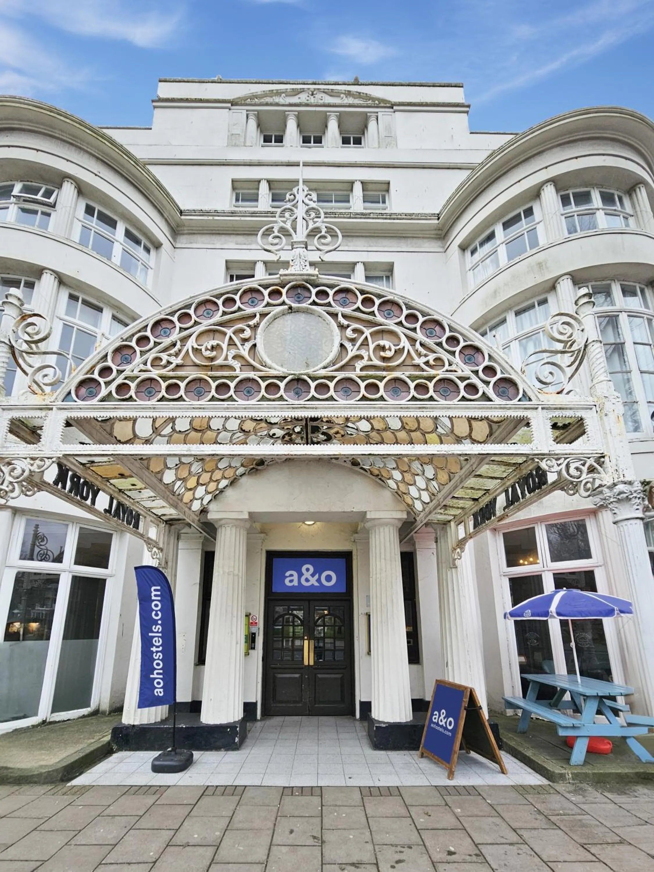 Facade/entrance in YHA Brighton Hostel