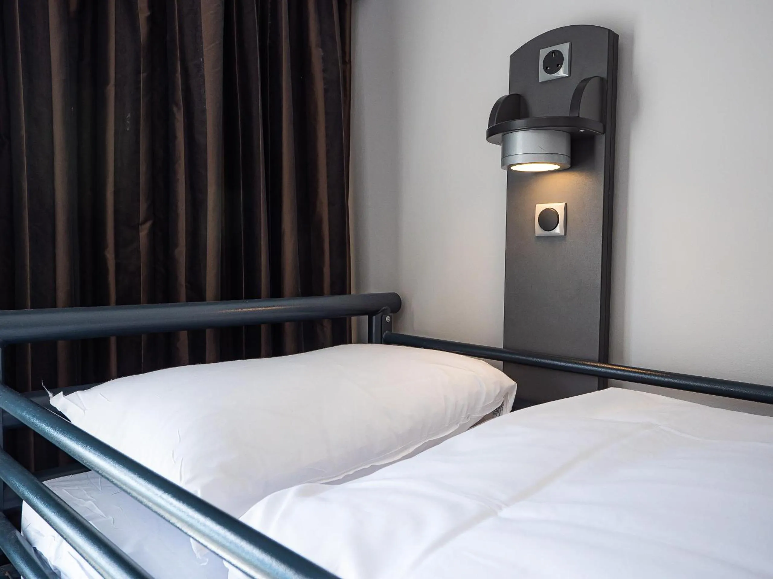 Bed in a&o Brighton Beach