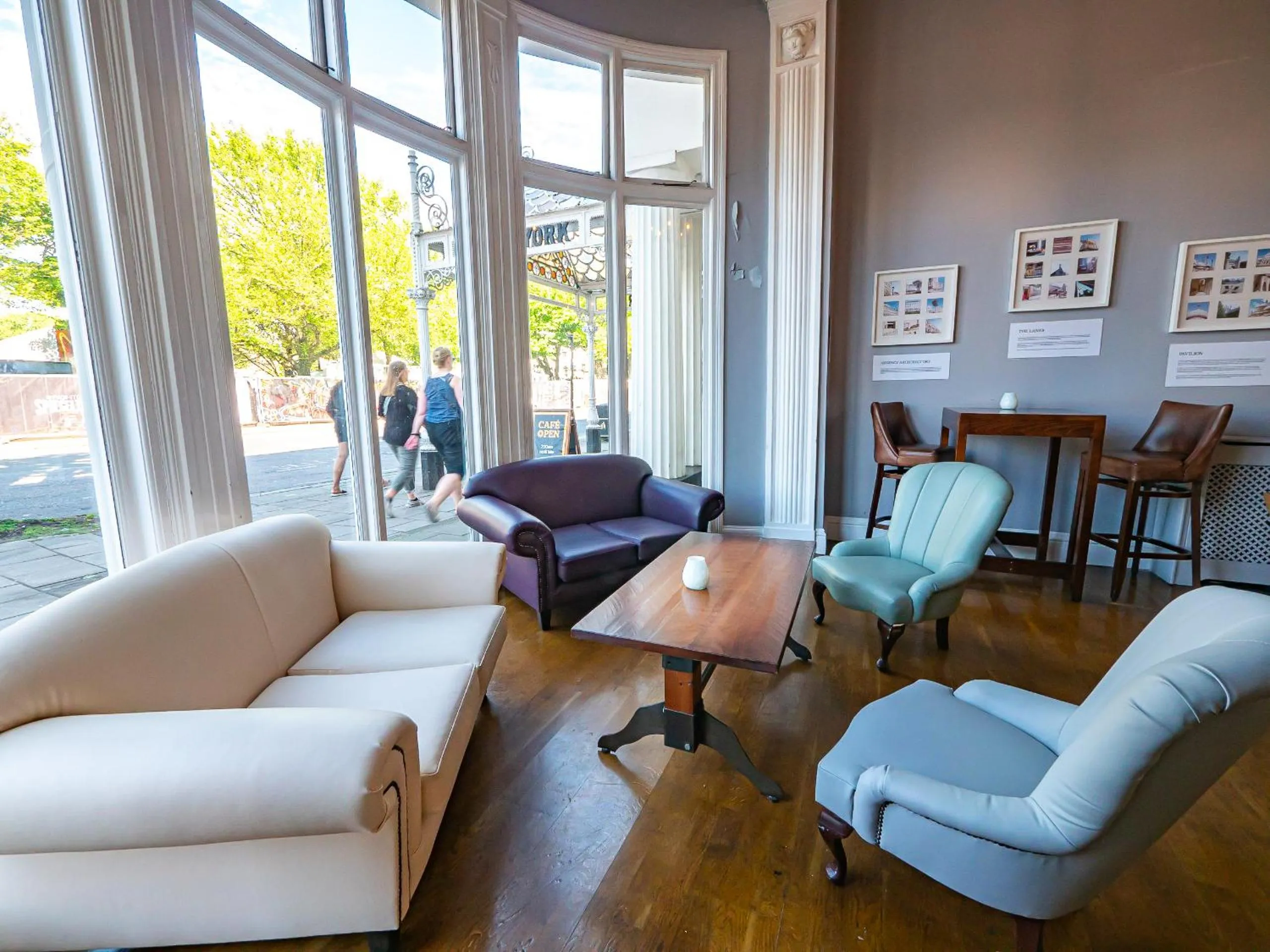 Communal lounge/ TV room in a&o Brighton Beach