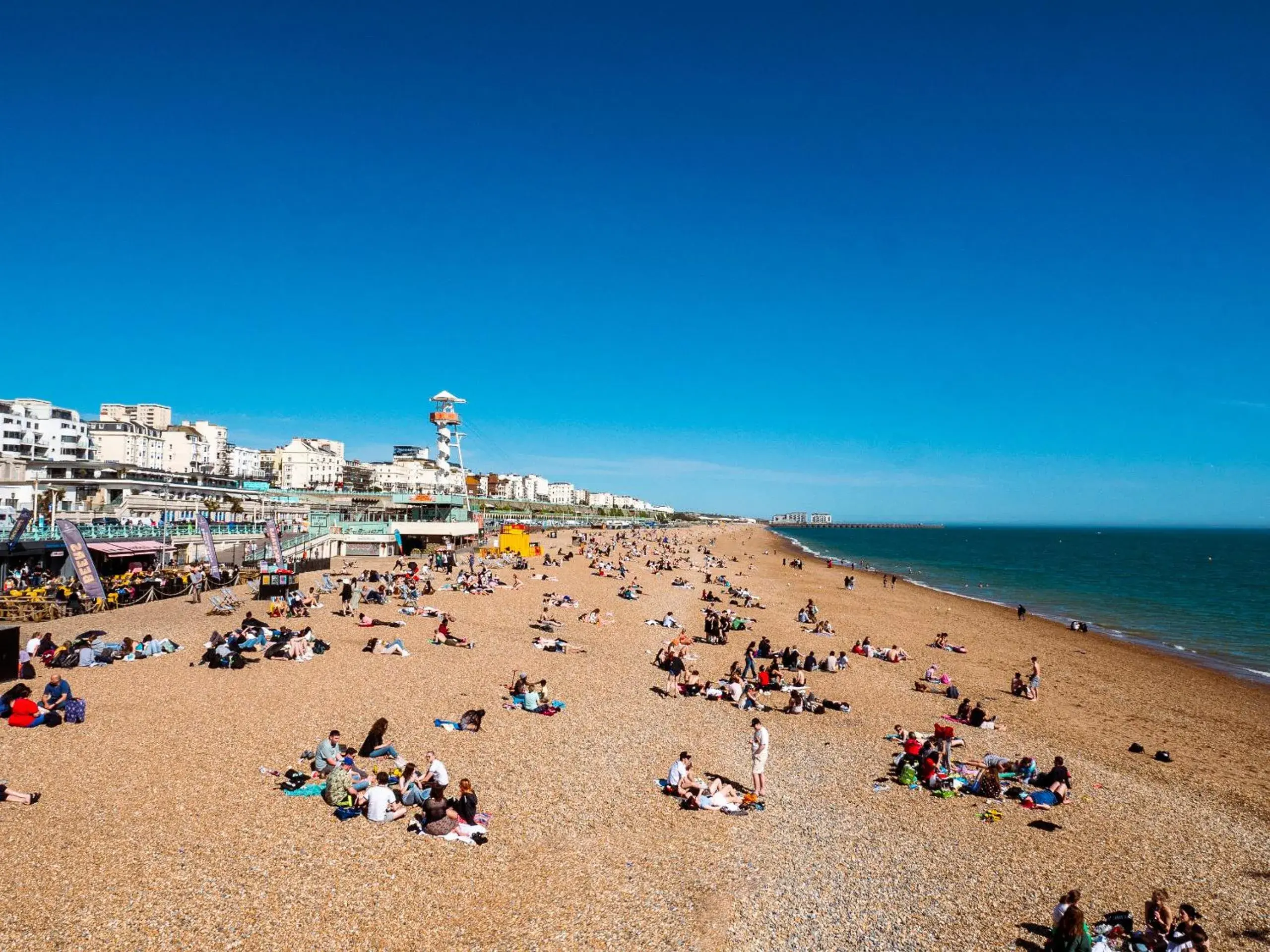 Beach in YHA Brighton Hostel