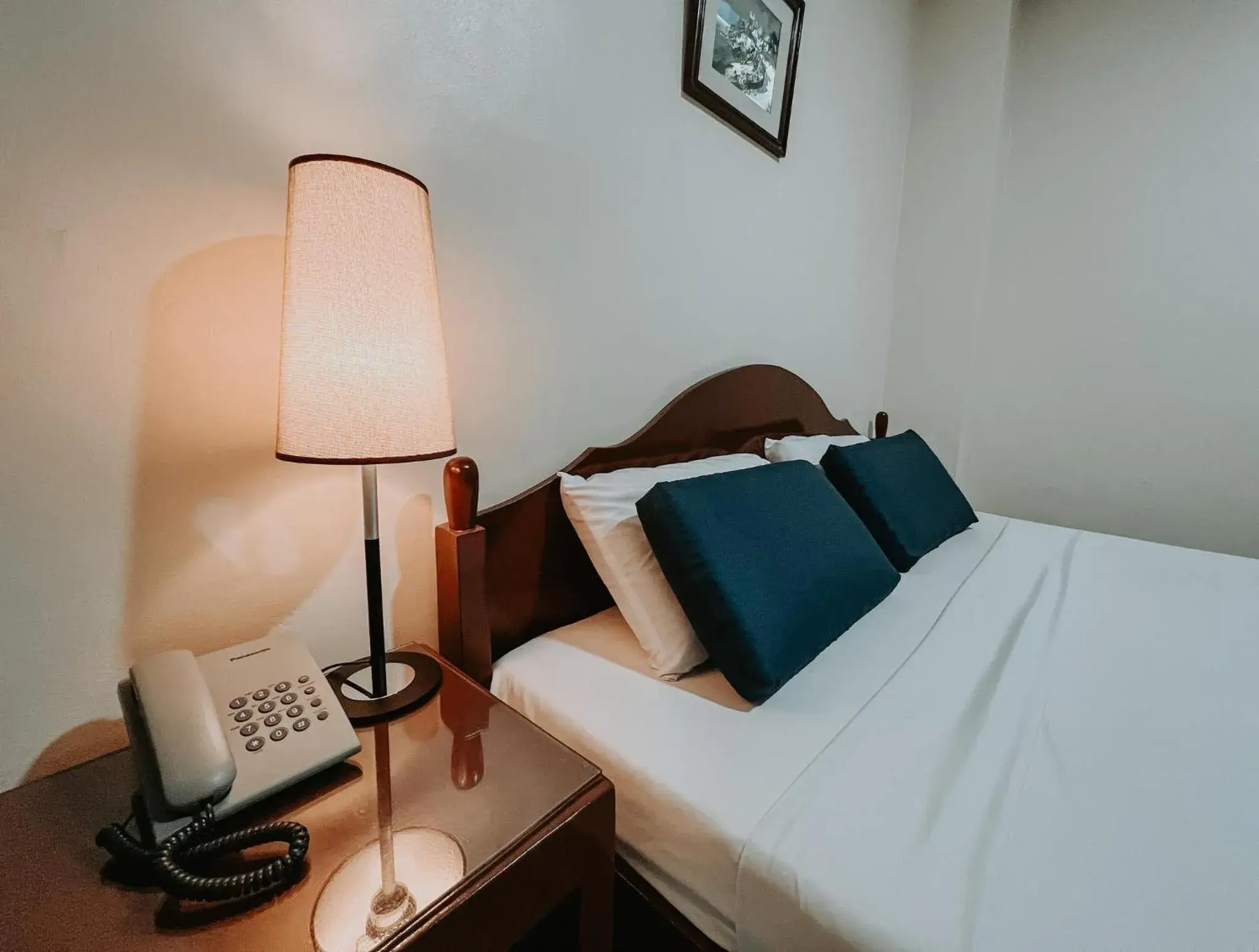 Photo of the whole room, Bed in Fuente Hotel de Cebu Photo of the whole room, Bed in Fuente Hotel de Cebu