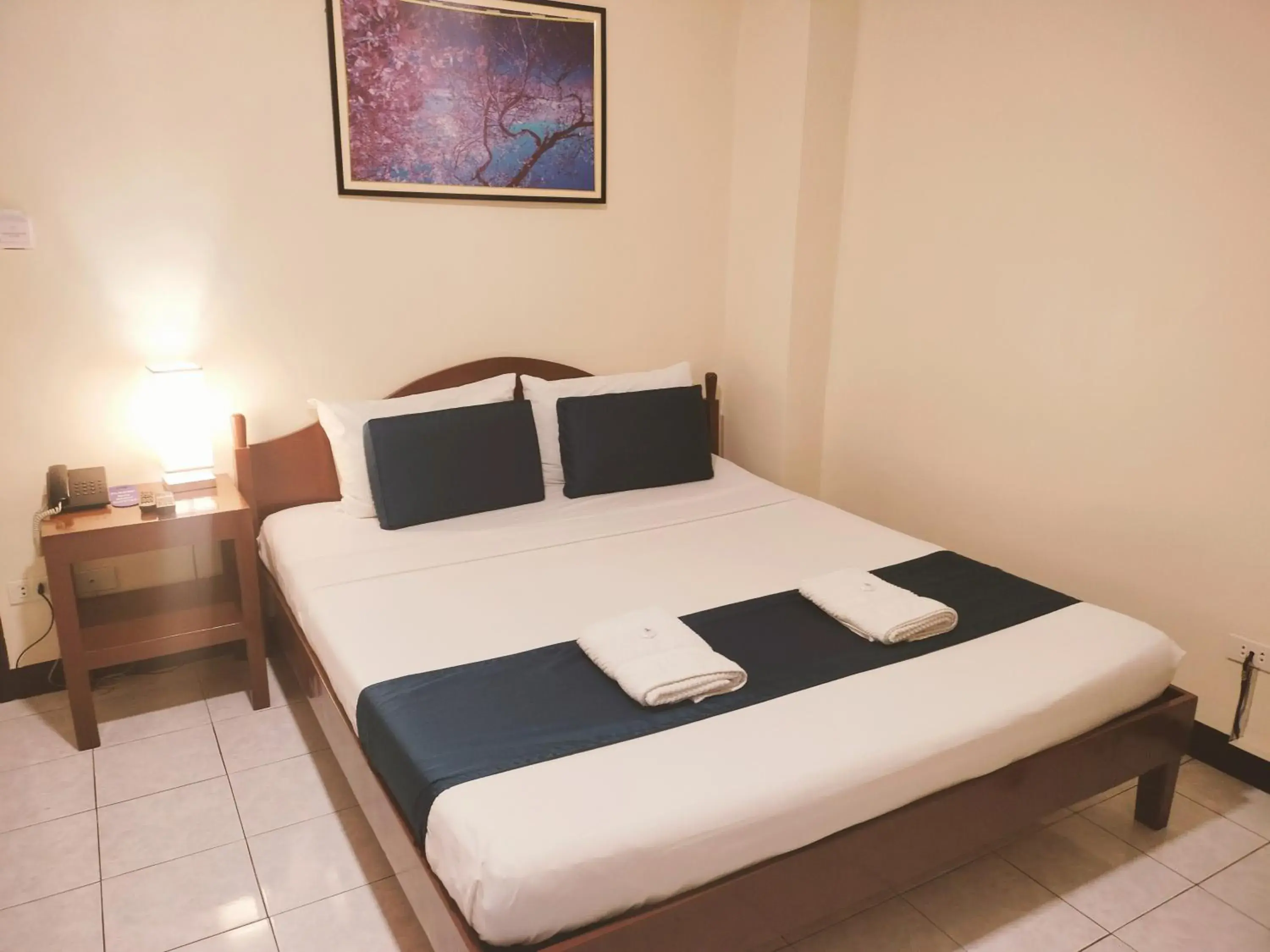 Double Room in Fuente Hotel de Cebu Double Room in Fuente Hotel de Cebu