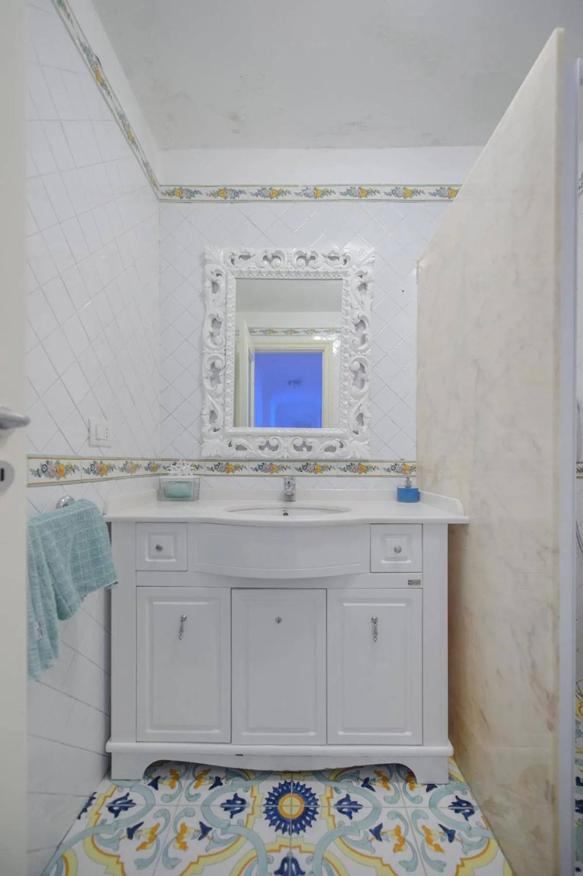 Bathroom in Villa Amalu Capri Piscina e Giardino