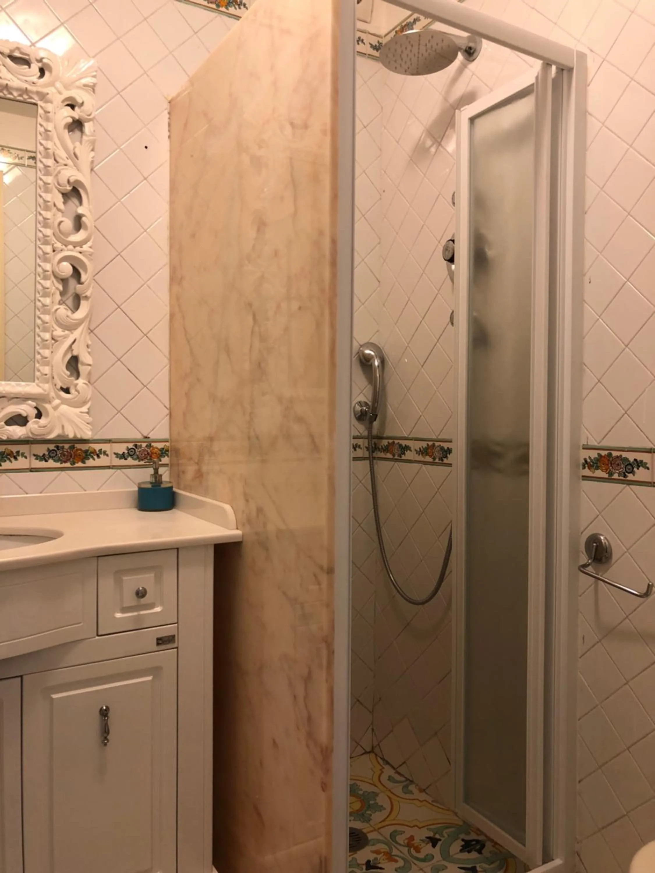 Shower in Villa Amalu Capri Piscina e Giardino