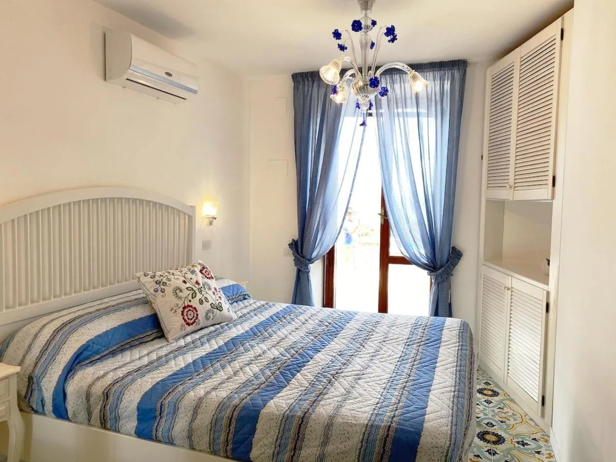 Bed in Villa Amalu Capri Piscina e Giardino