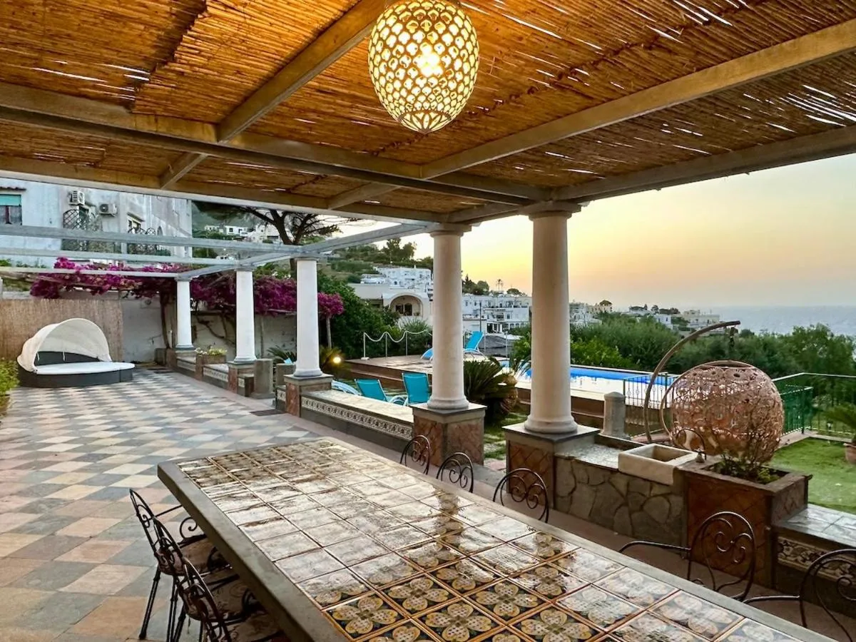 Balcony/Terrace in Villa Amalu Capri Piscina e Giardino