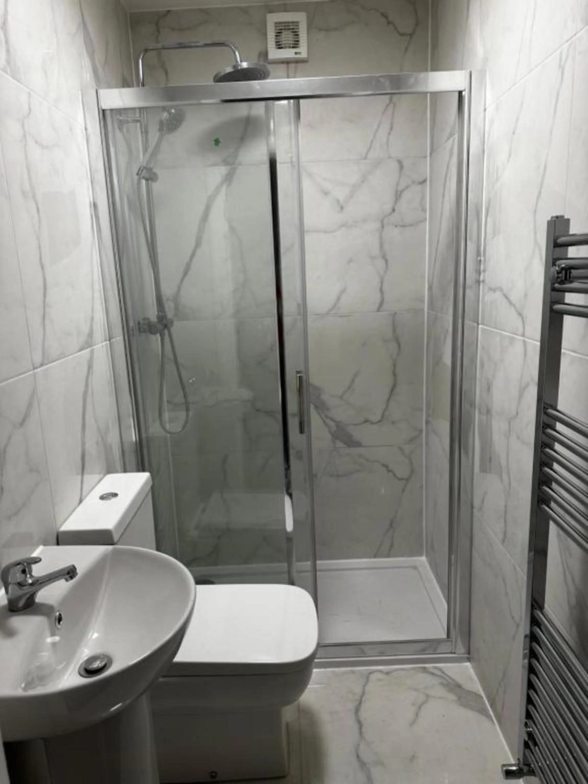 Bathroom in OYO Cheetham Hill Guest House