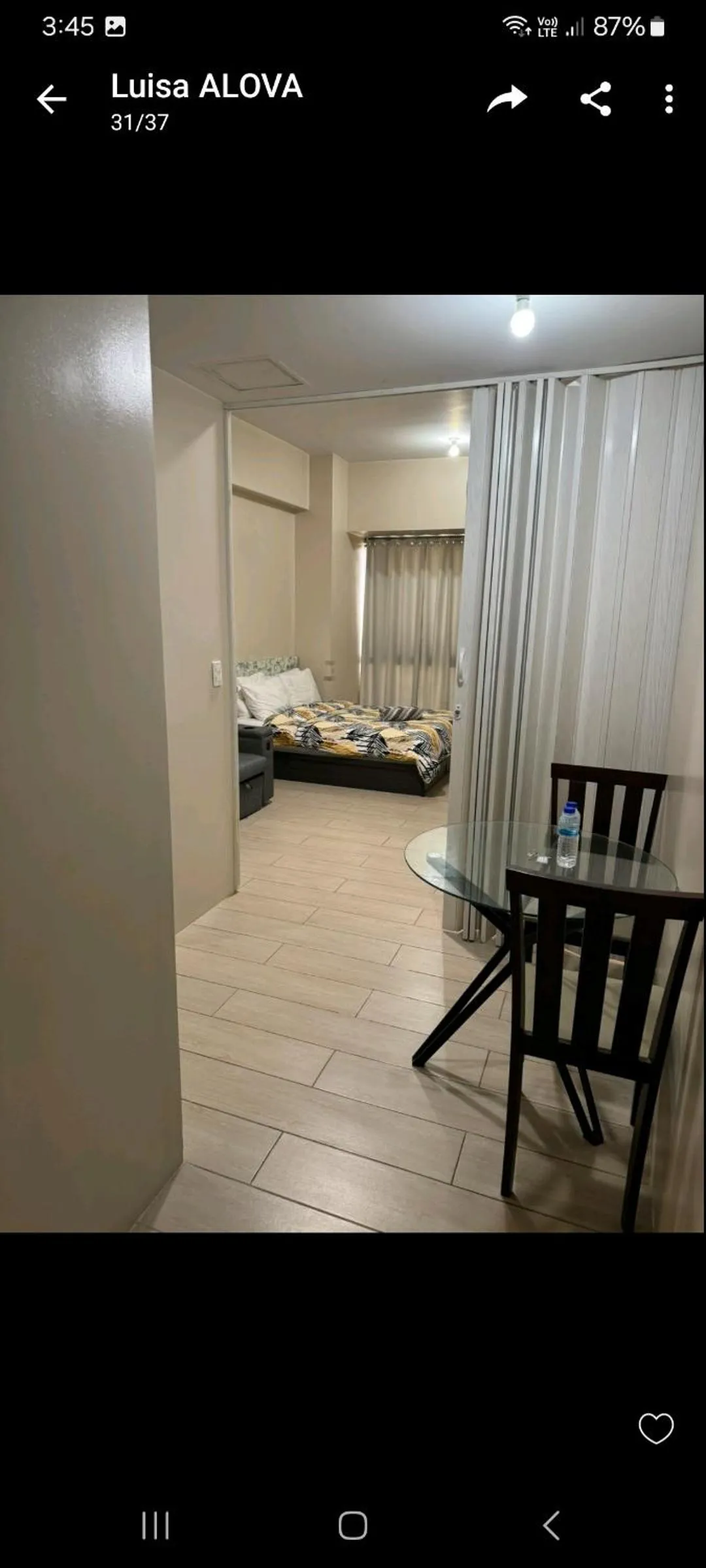 Bed in Henry's Newport Deluxe Condotel