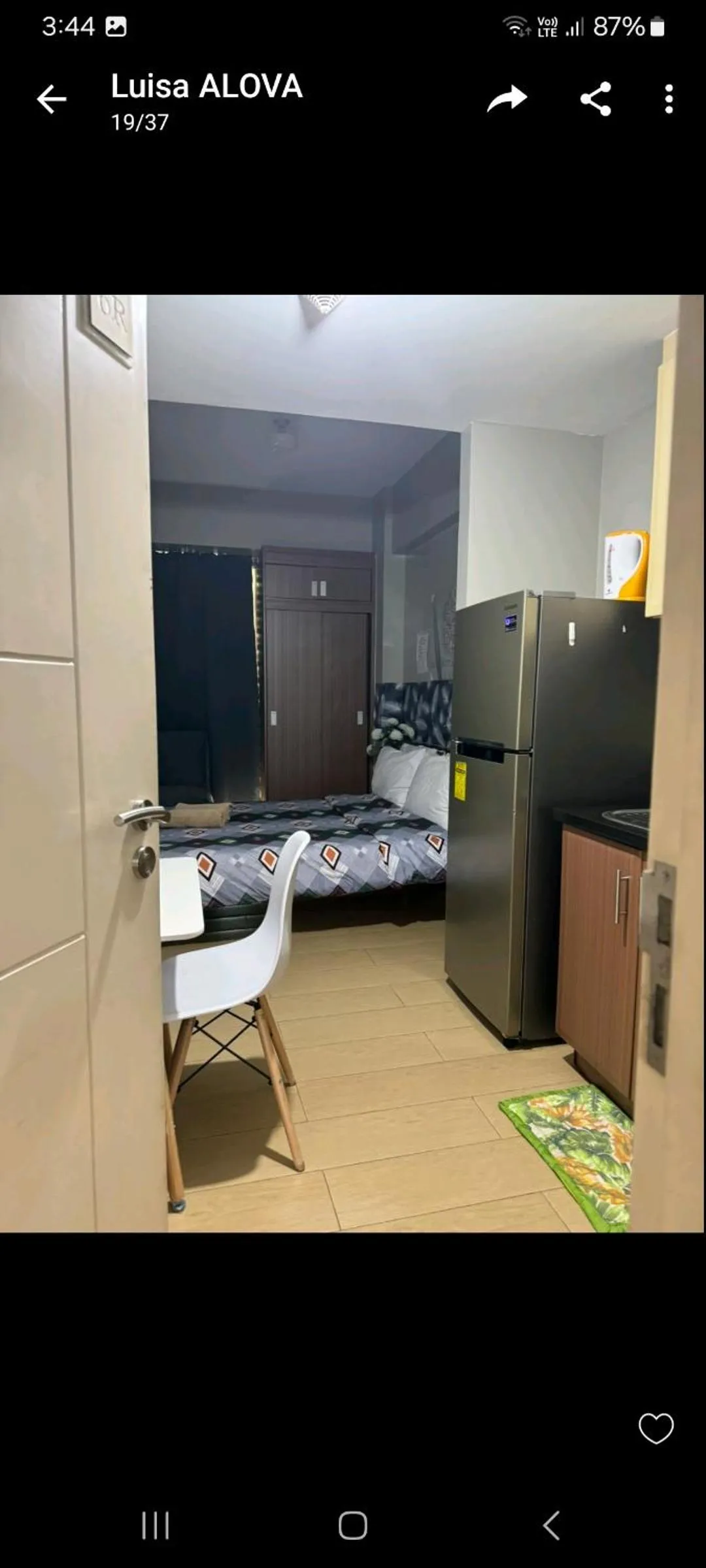 Bed in Henry's Newport Deluxe Condotel