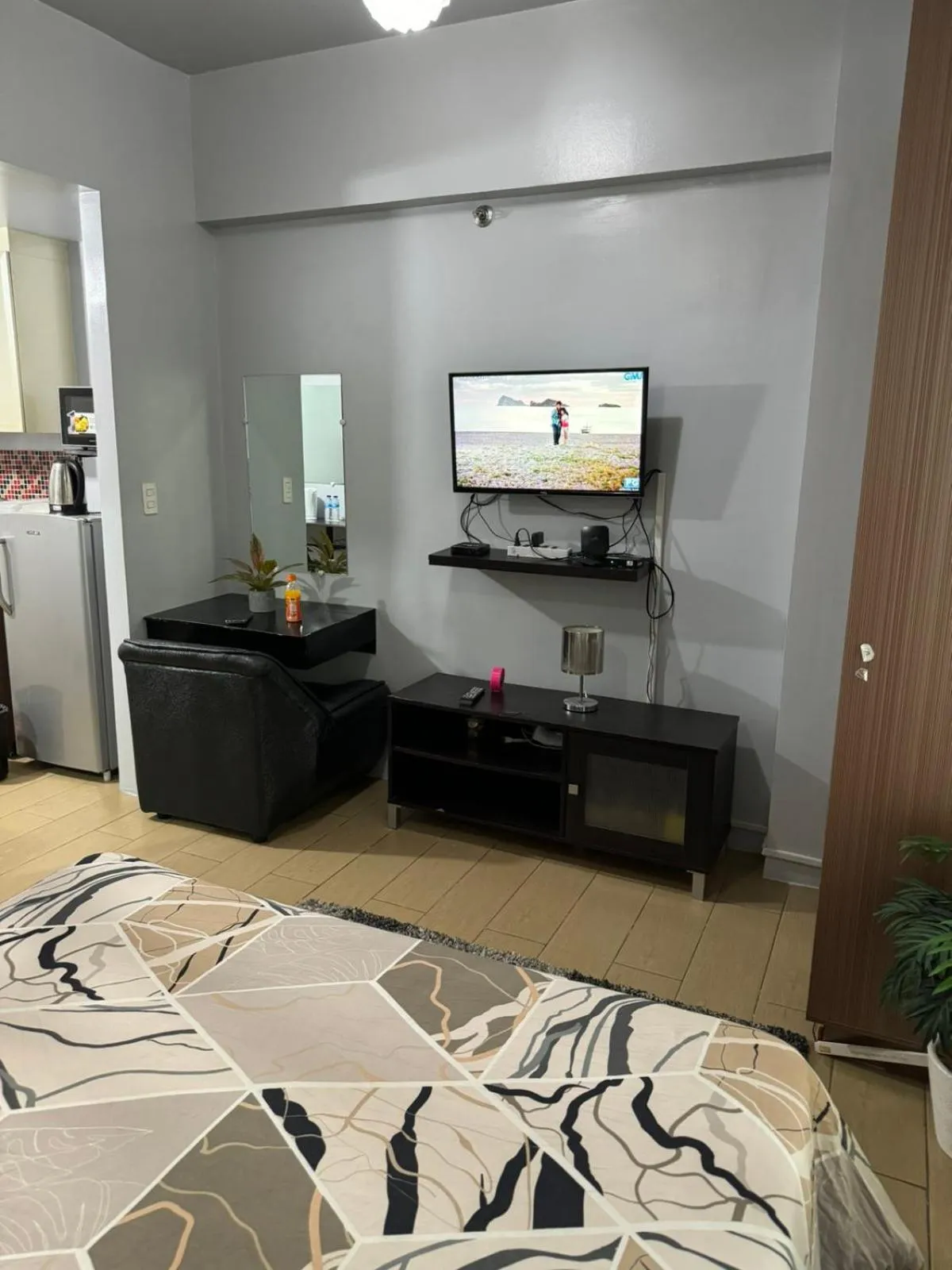 Henry's Newport Deluxe Condotel