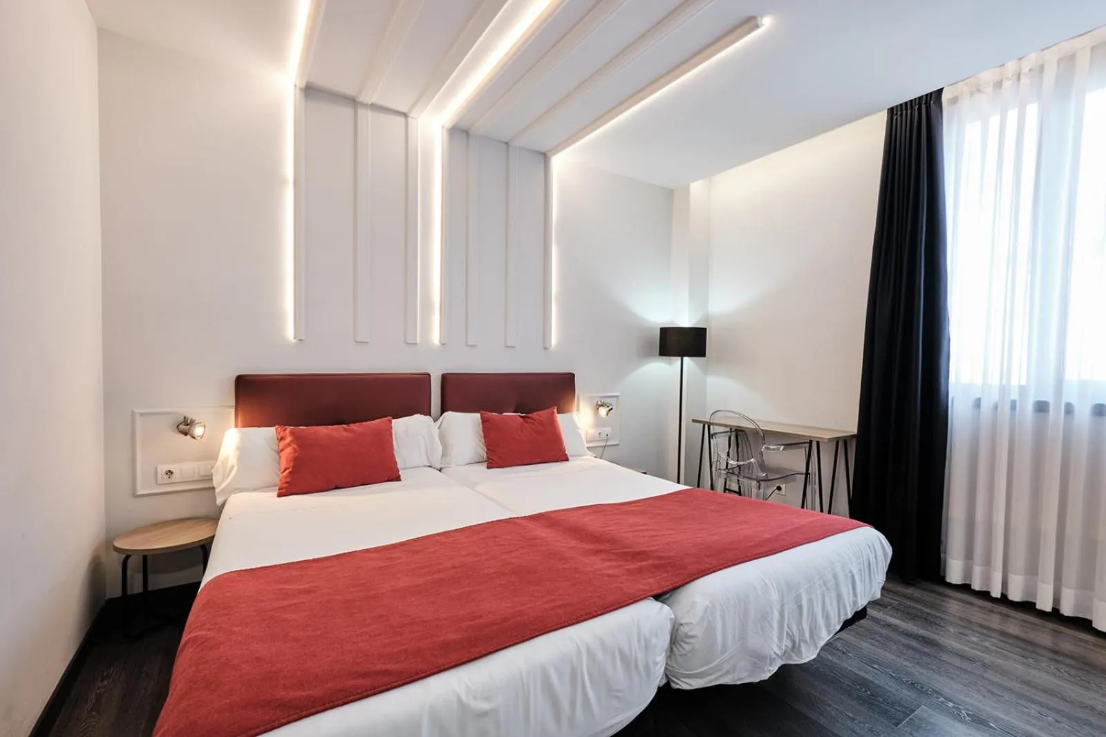 Photo of the whole room, Bed in Hotel Lux Santiago