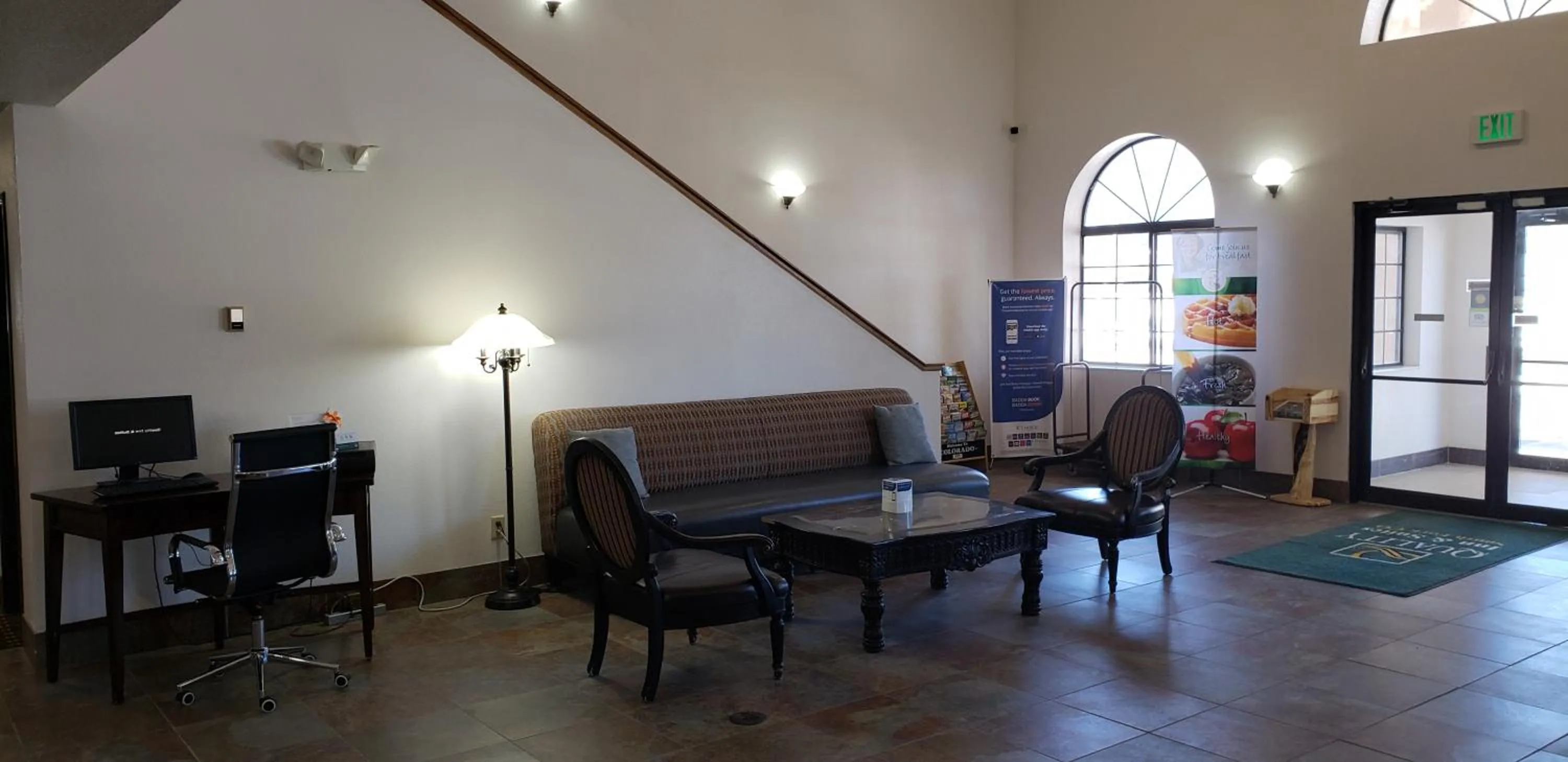 Seating area in Quality Inn & Suites