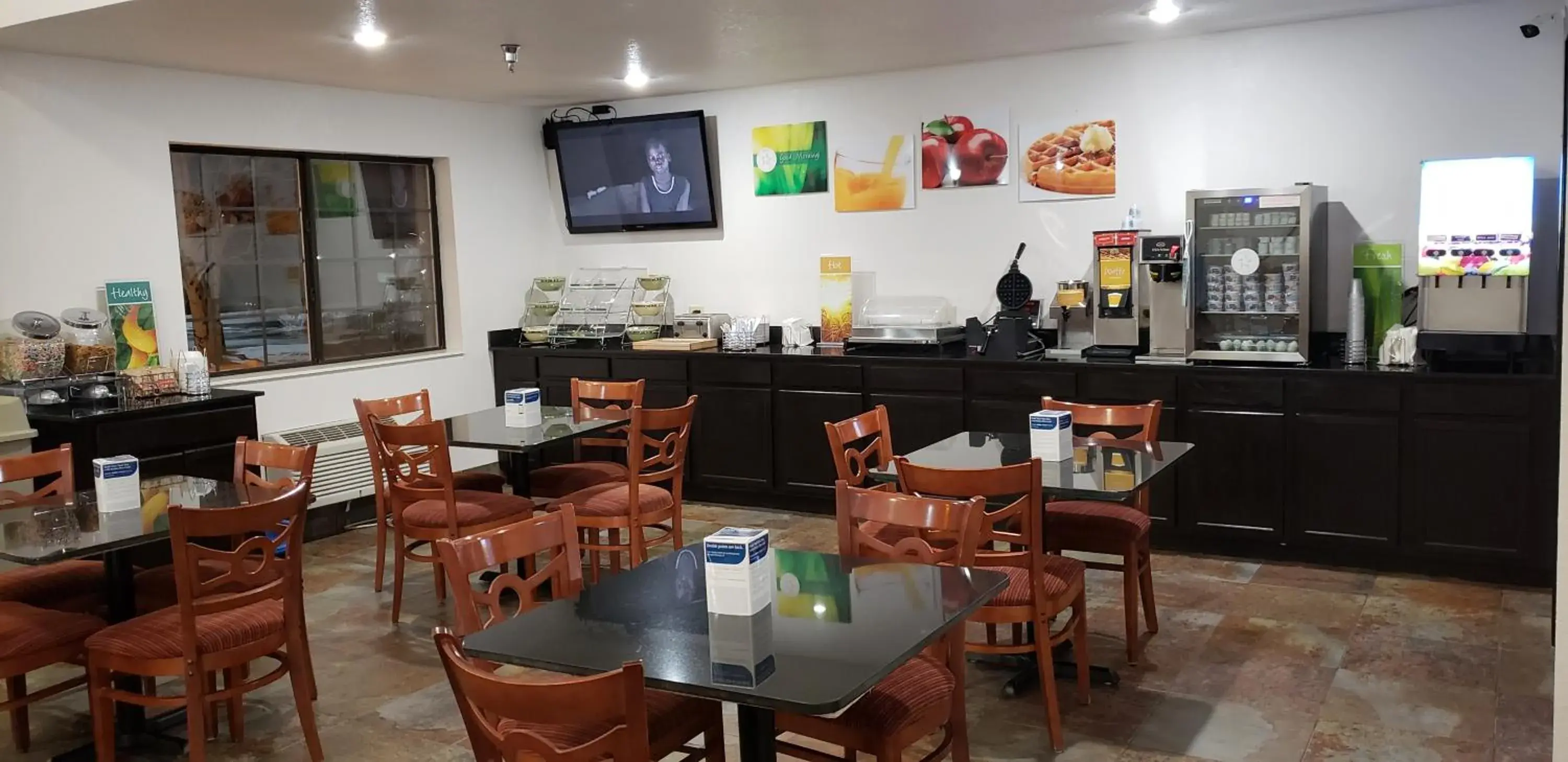 Continental breakfast in Quality Inn & Suites Continental breakfast in Quality Inn & Suites