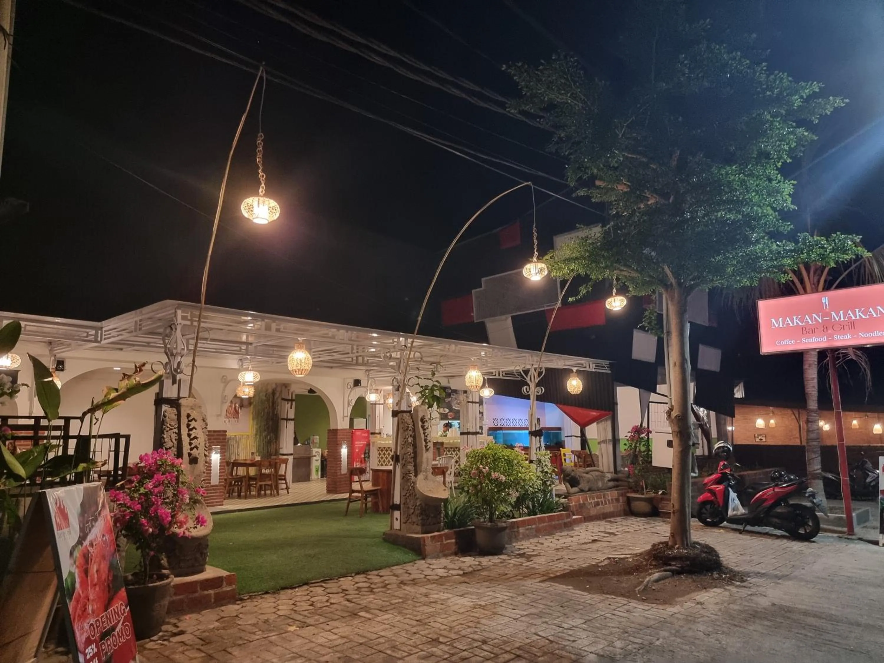 Street view in Attara Inn Senggigi
