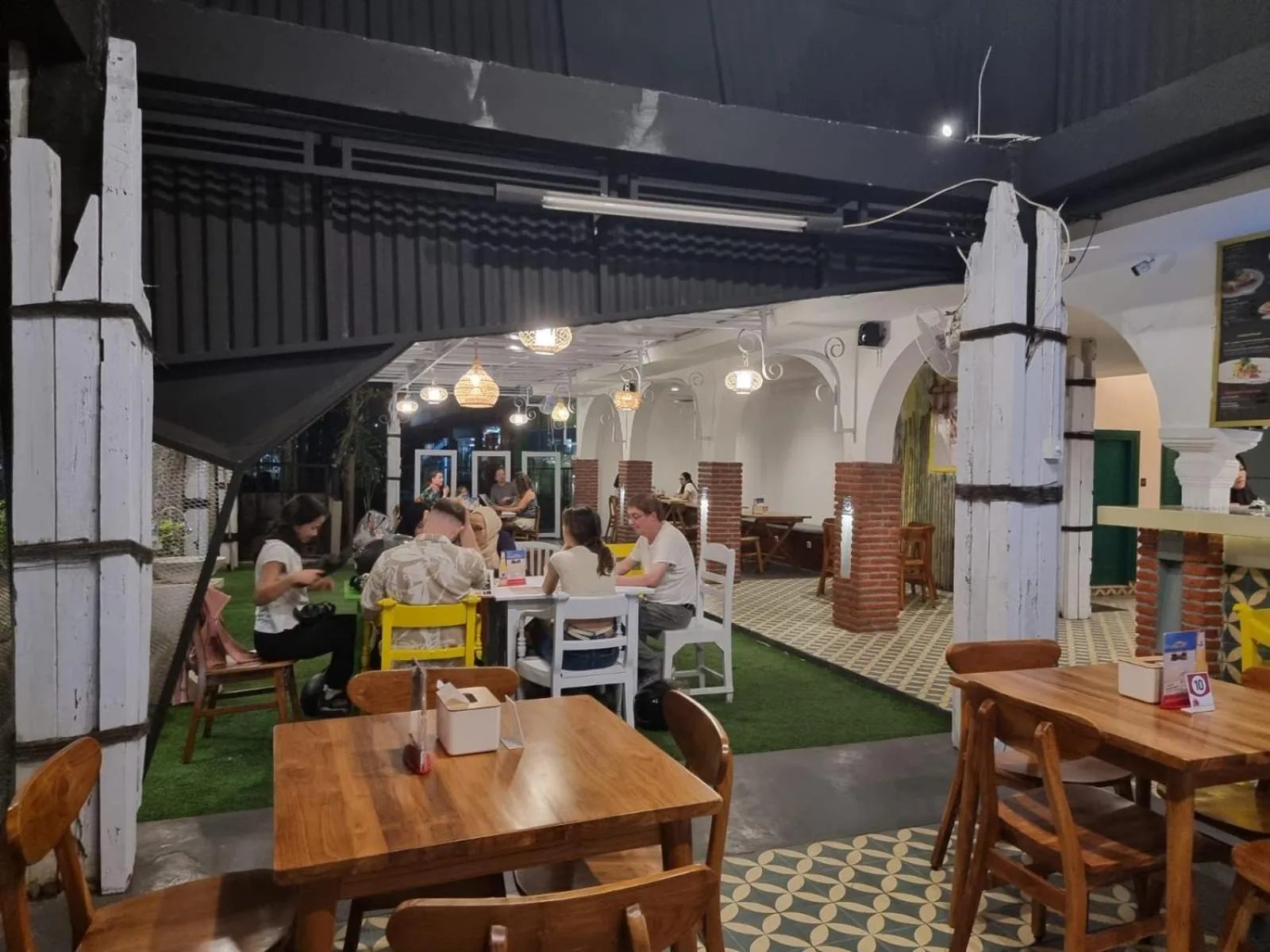 Restaurant/places to eat in Attara Inn Senggigi