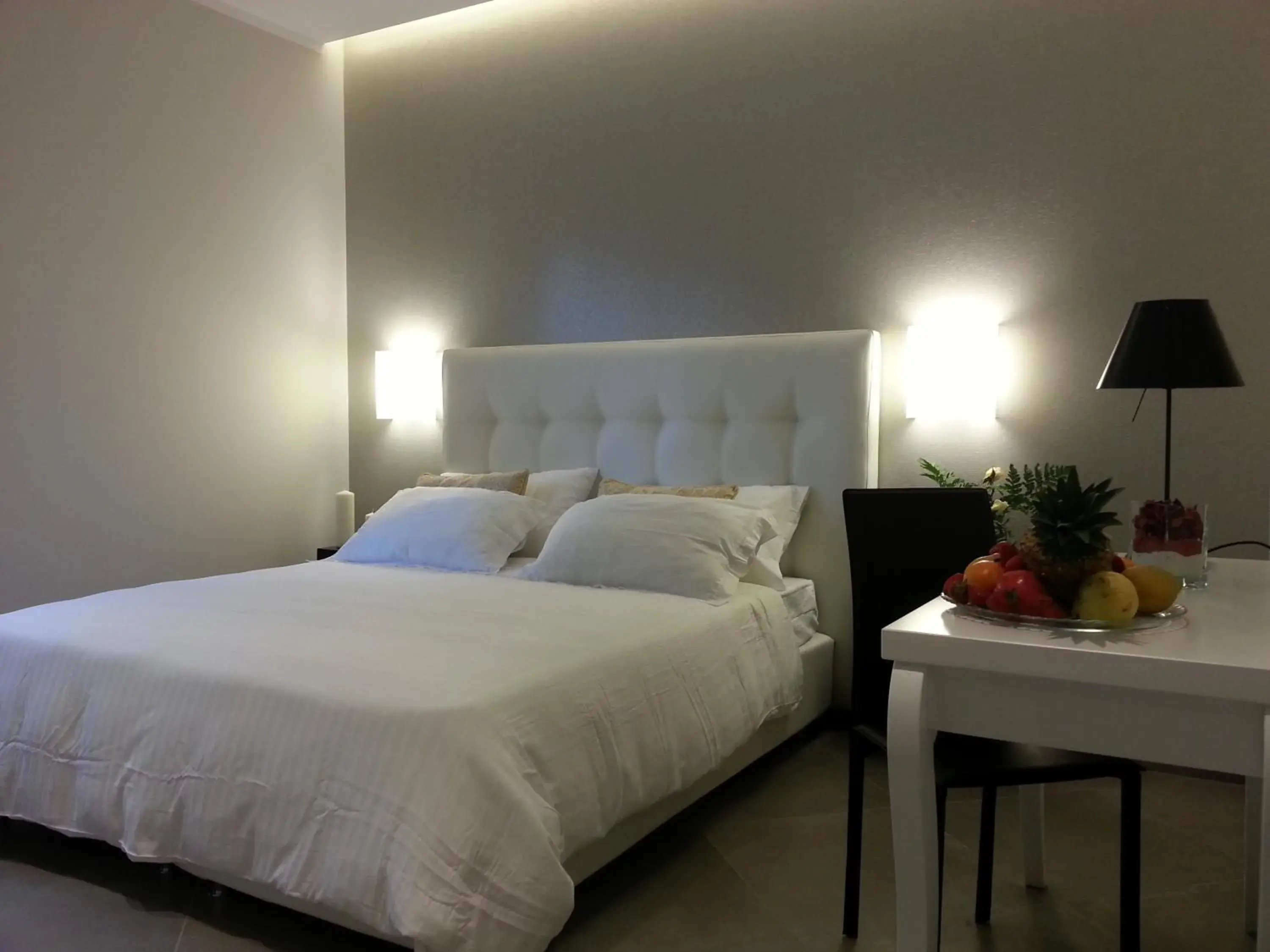 Bedroom, Bed in Gemini Suite Bedroom, Bed in Gemini Suite