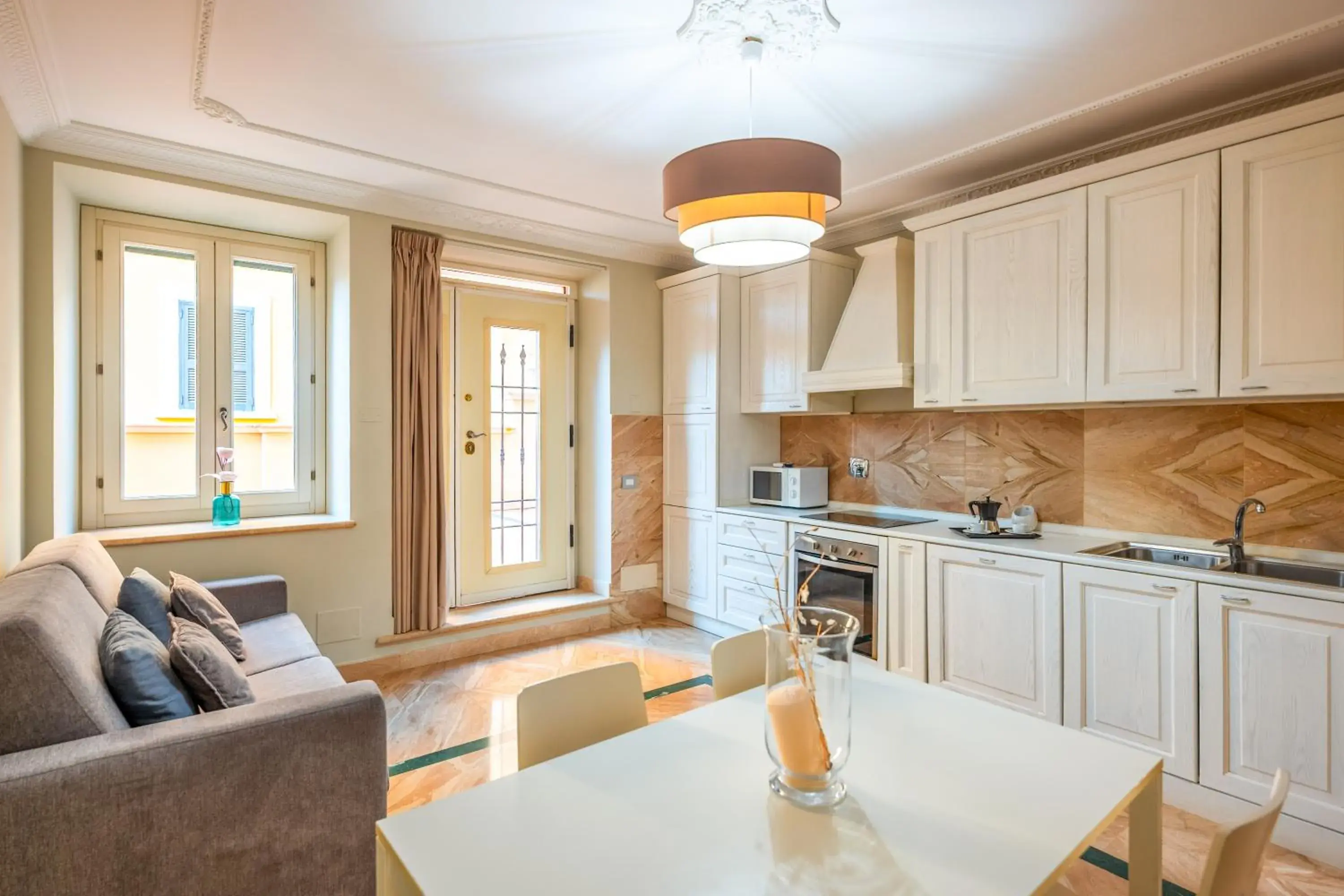 Deluxe Family Room in Gemini Suite Deluxe Family Room in Gemini Suite