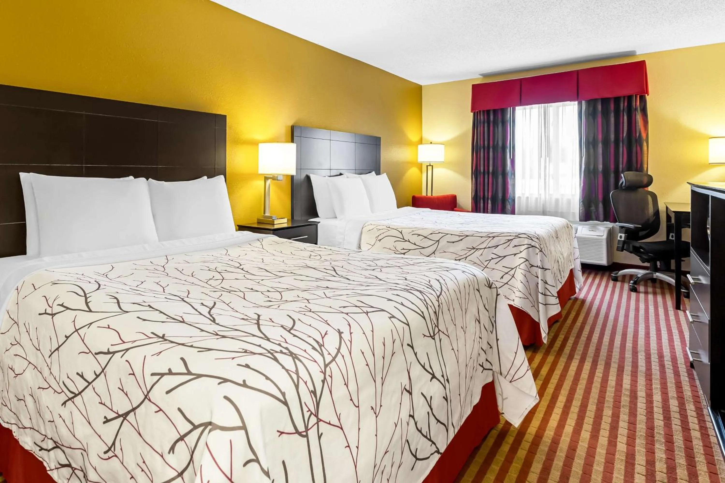 Bedroom, Bed in Best Western Jacksonville Inn