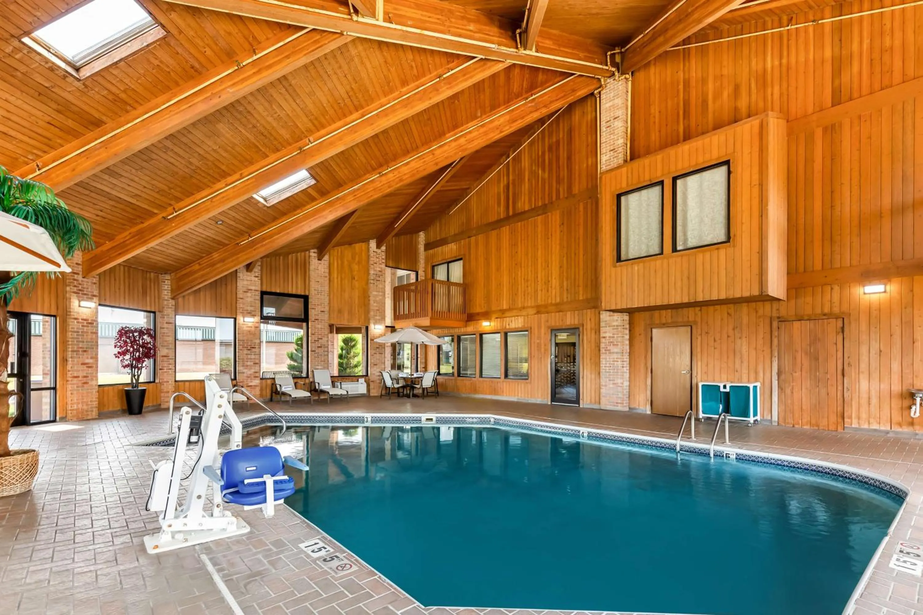 Pool view in Best Western Jacksonville Inn