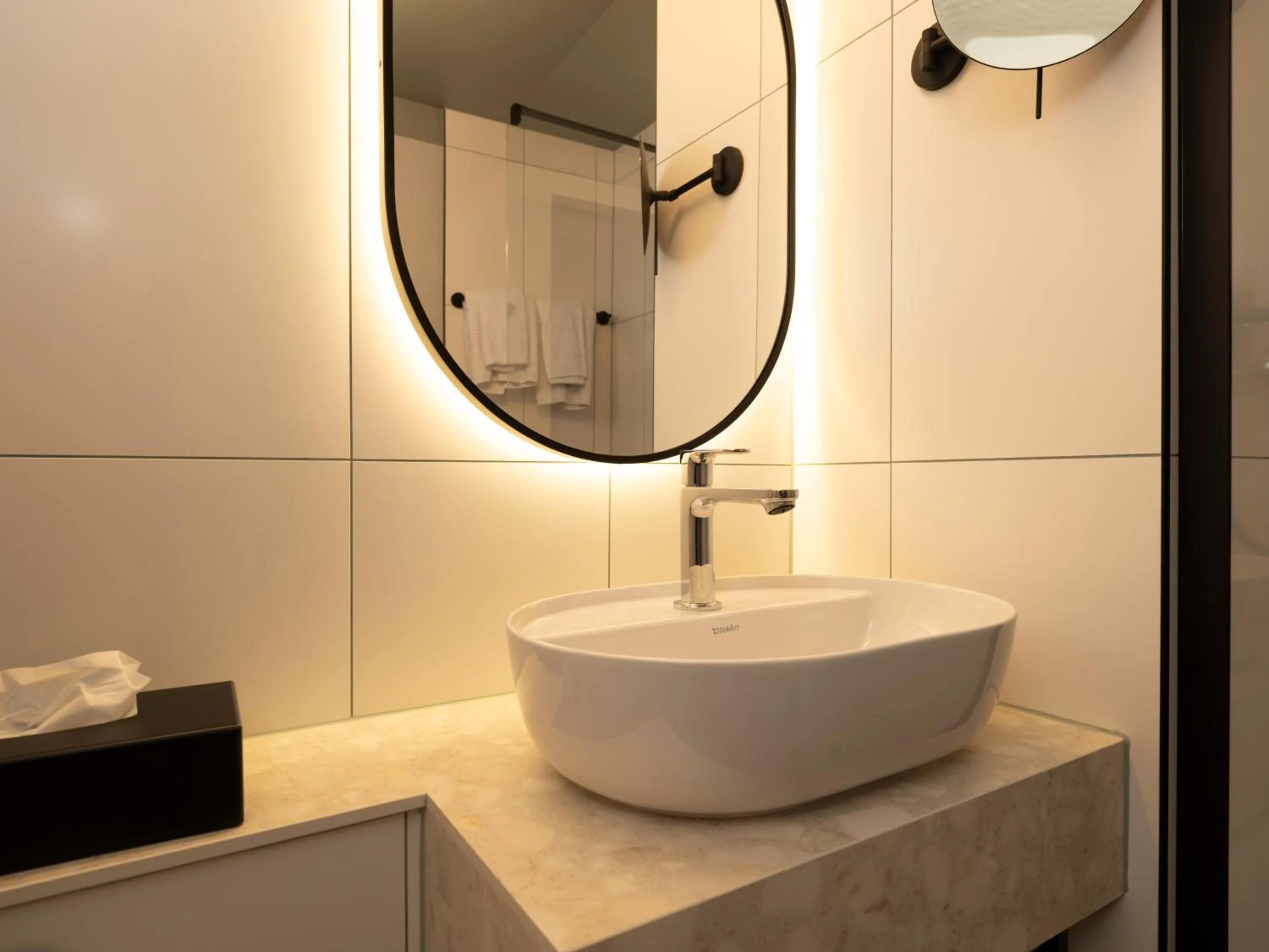 Bathroom in Campanile Hotel & Restaurant Breda