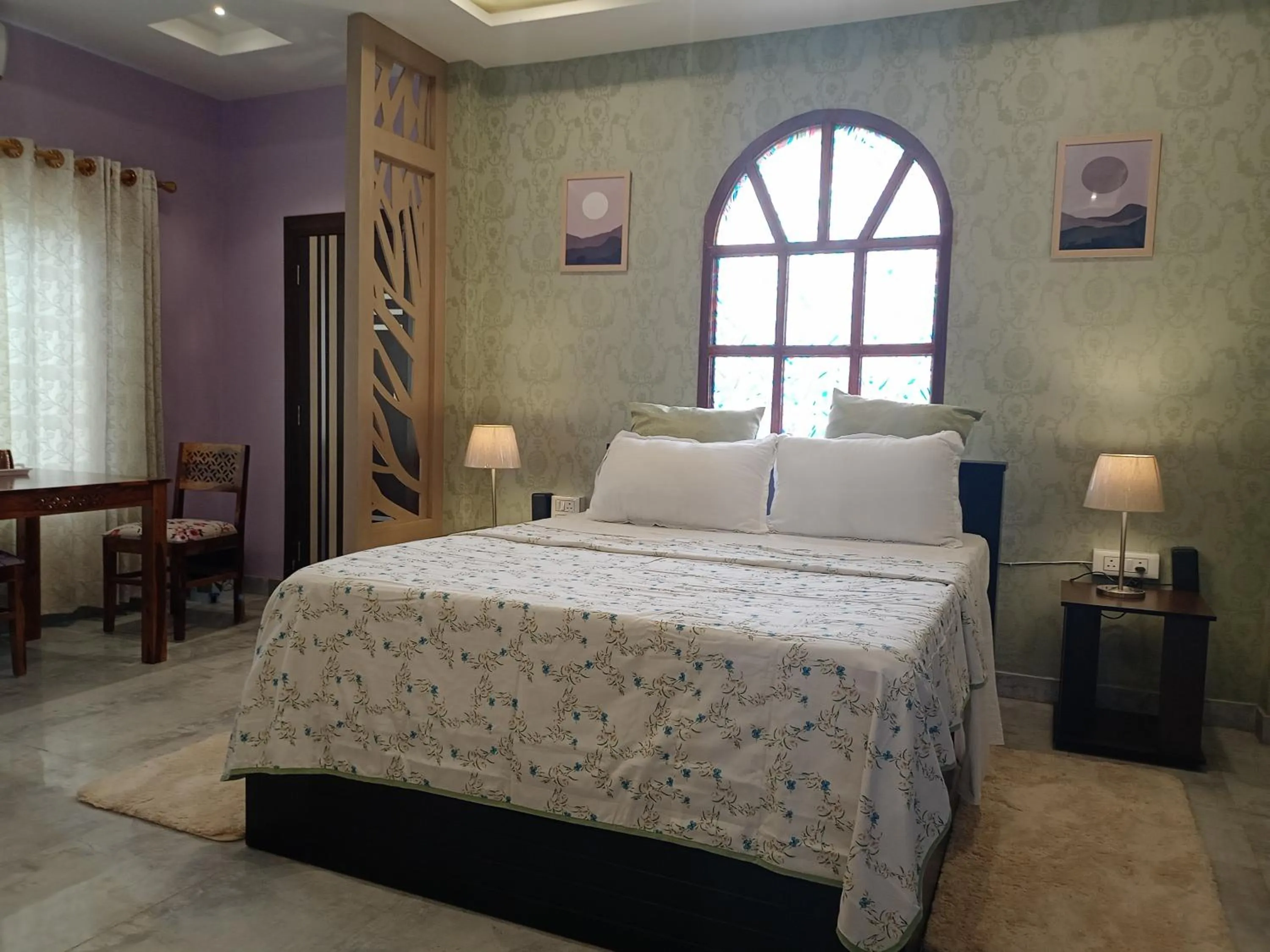 Bed in 7 Sisters Homestay