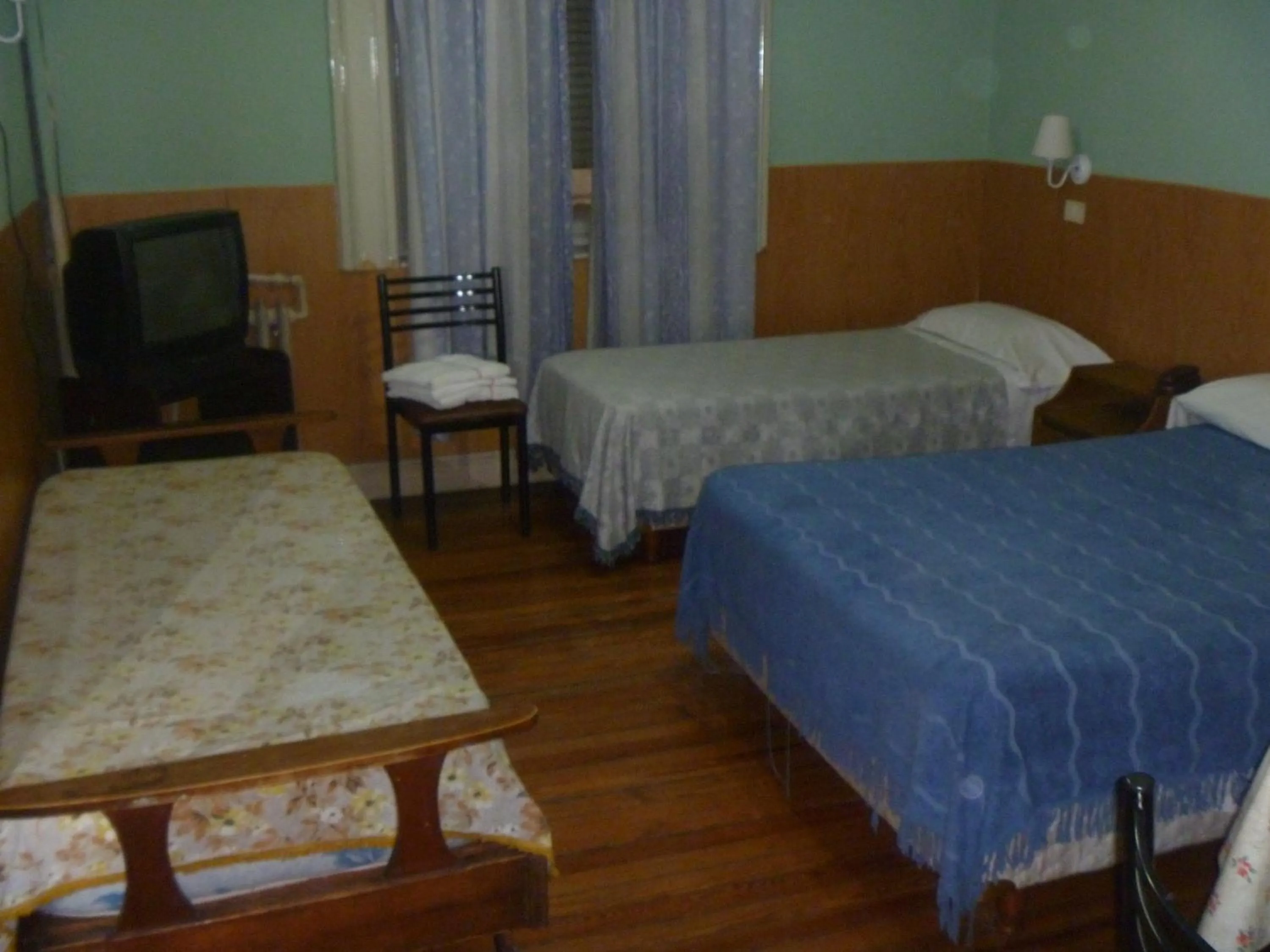 Bedroom, Bed in Hotel San Martin