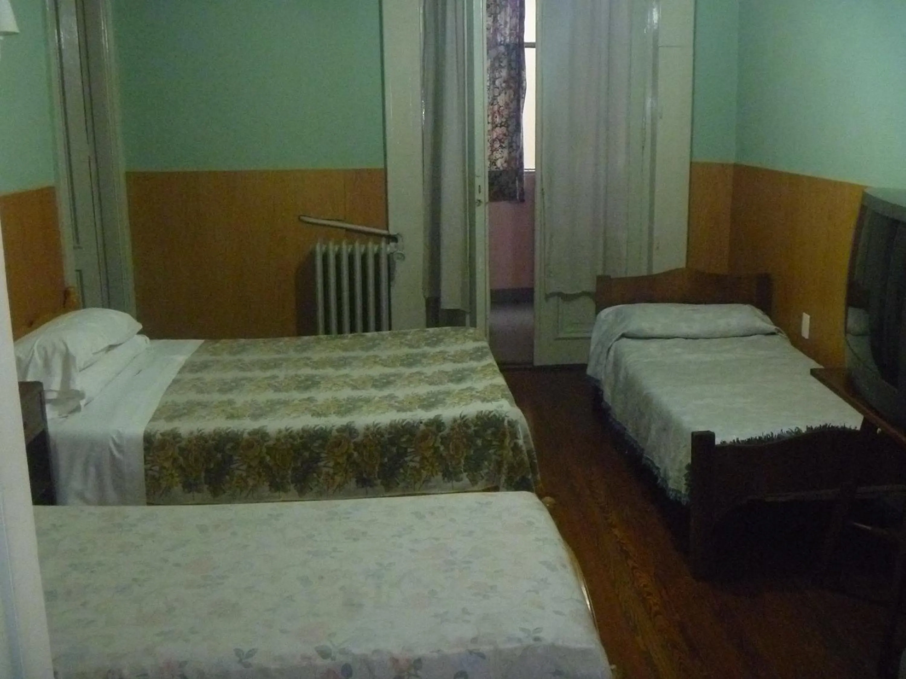 Bedroom, Bed in Hotel San Martin