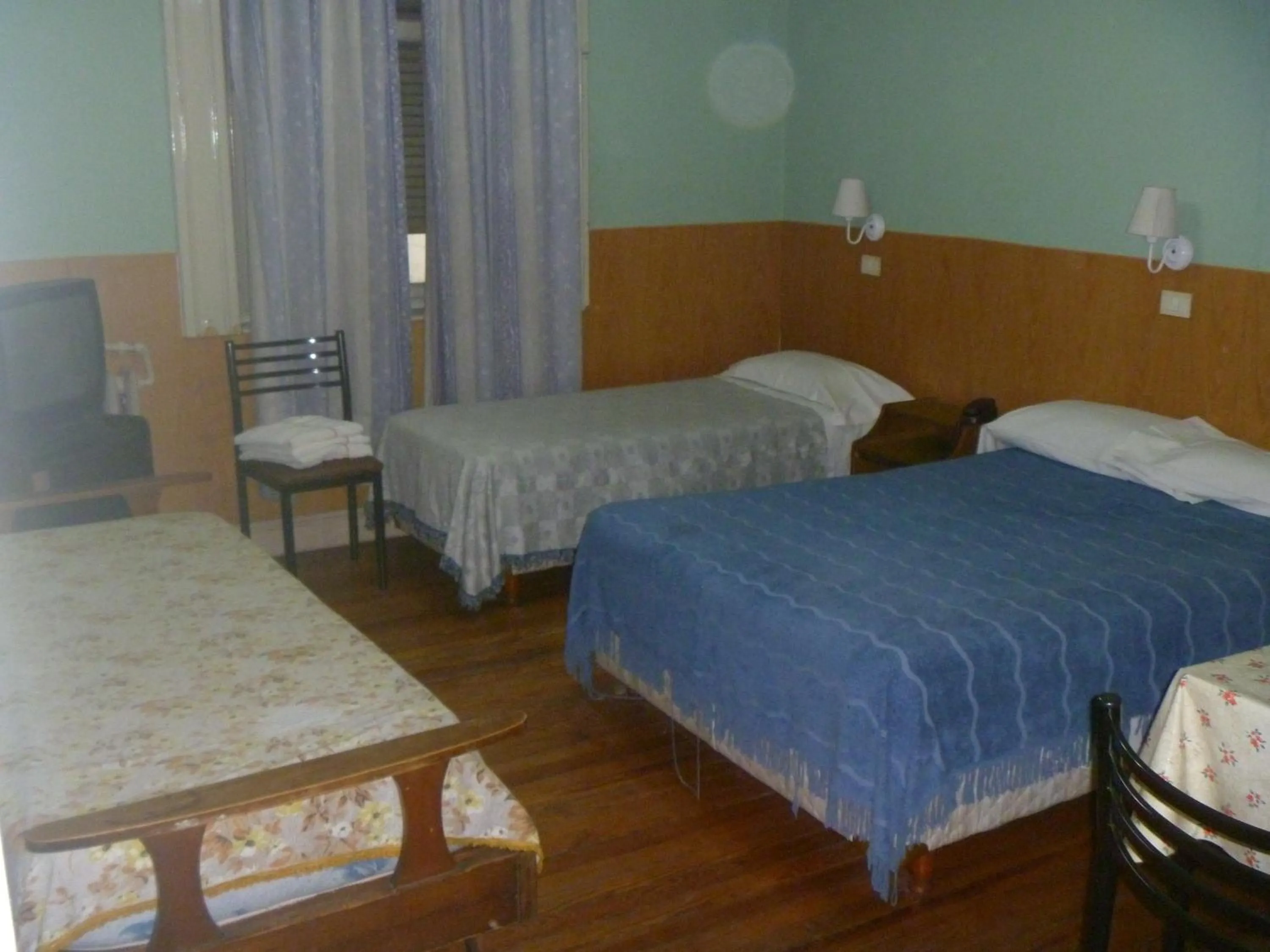 Bedroom, Bed in Hotel San Martin