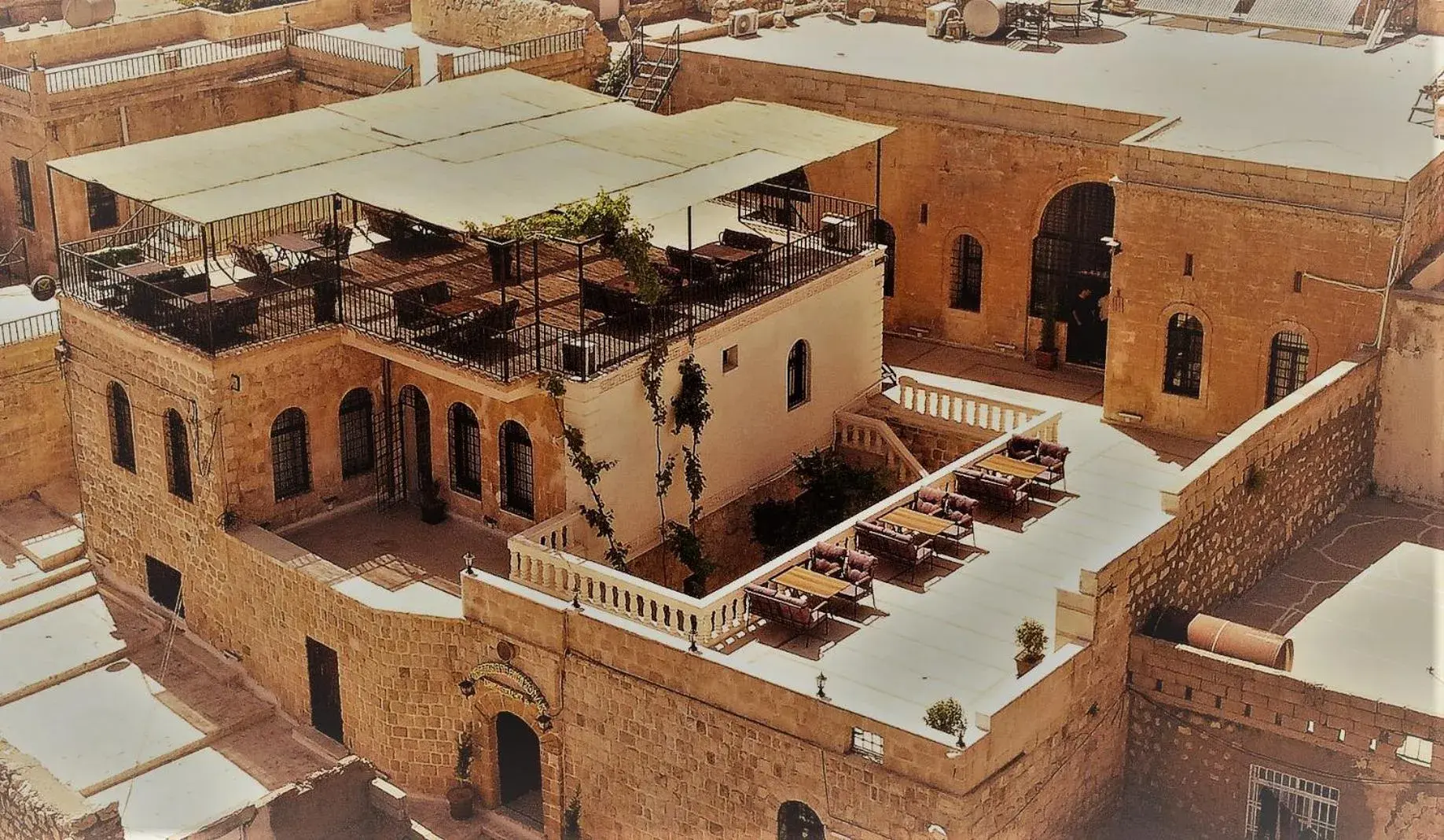 Property building in MİRSTONE TARİHİ KONAK Property building in MİRSTONE TARİHİ KONAK