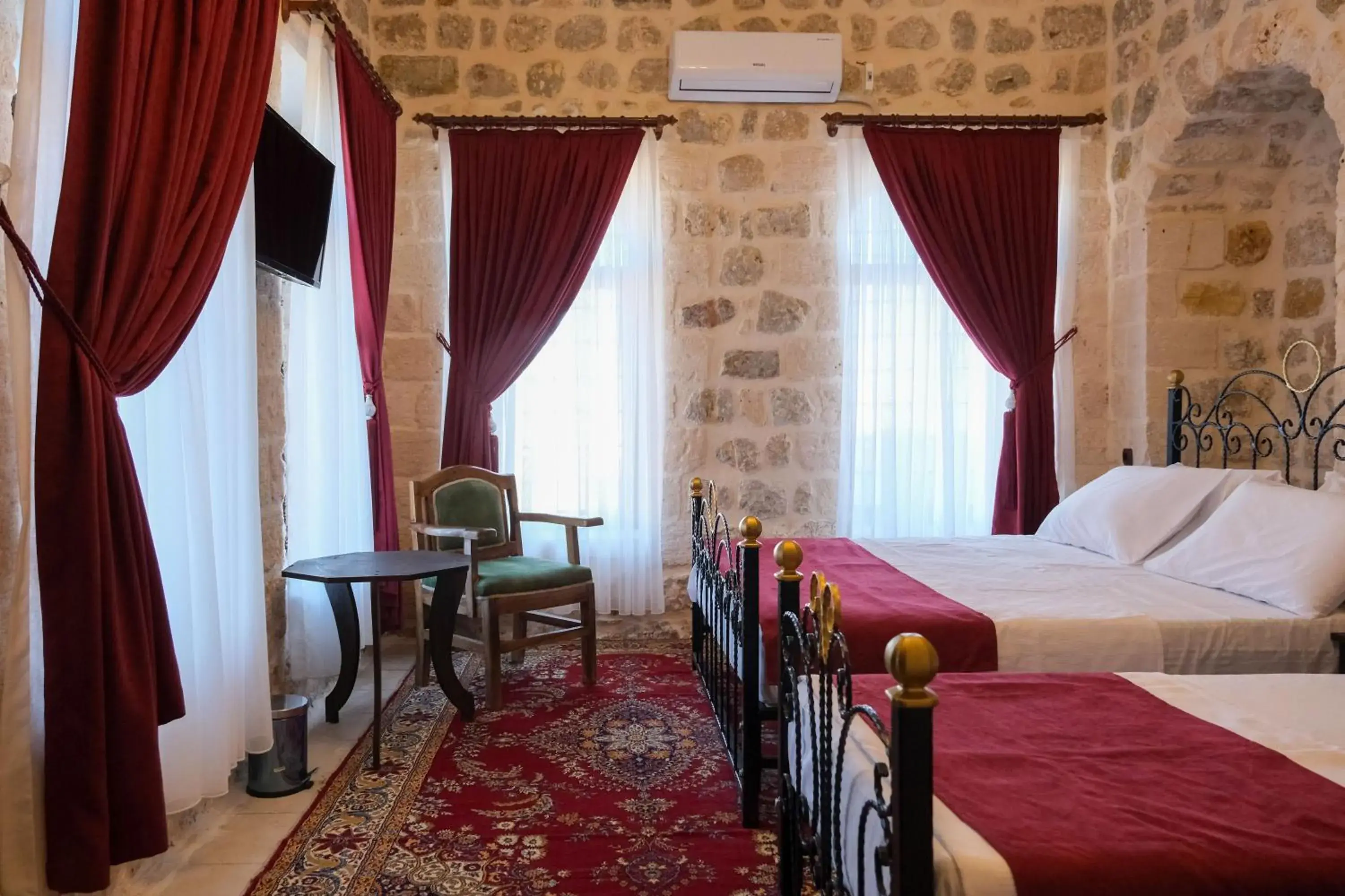 Bed in MİRSTONE TARİHİ KONAK Bed in MİRSTONE TARİHİ KONAK