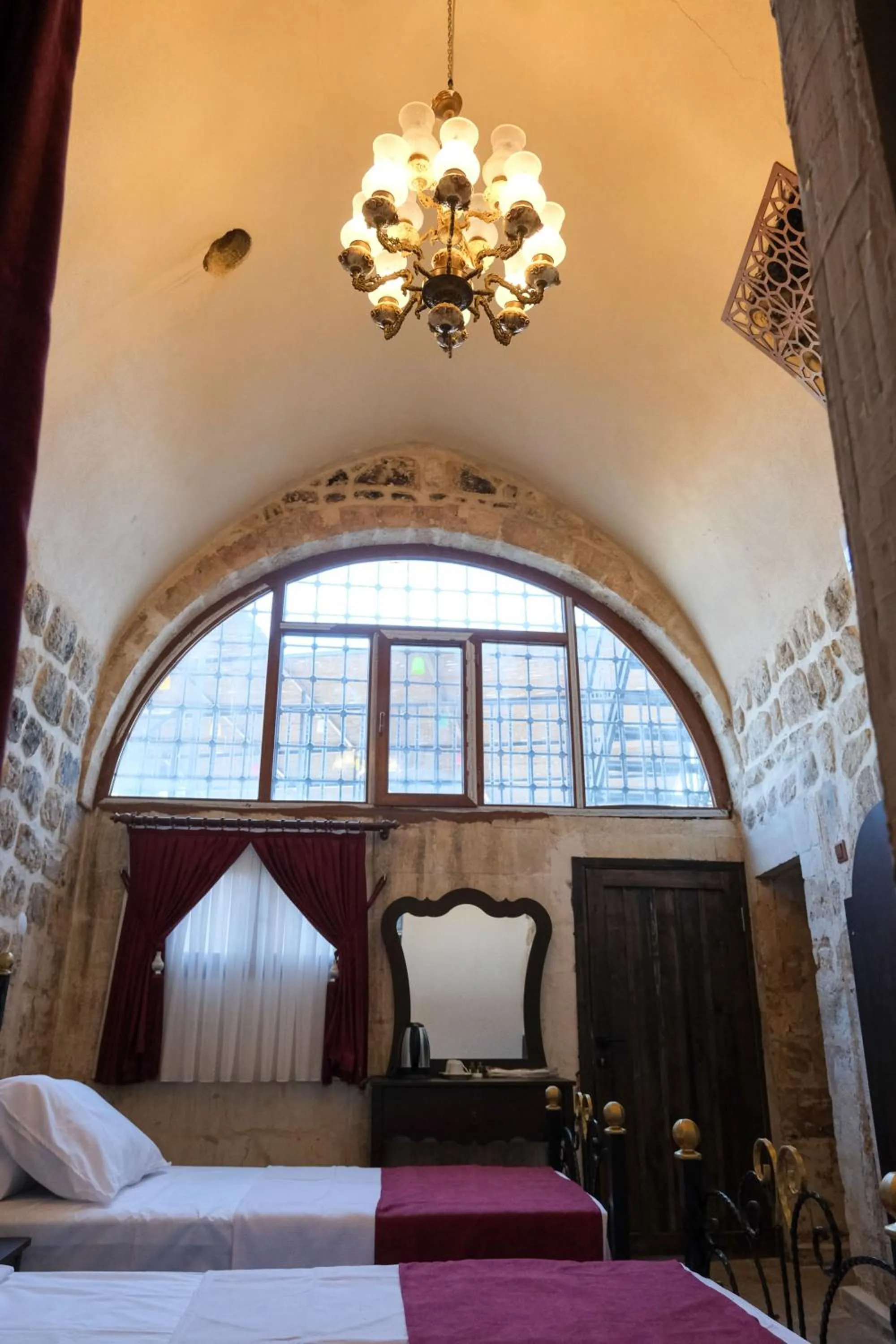 Bed in MİRSTONE TARİHİ KONAK