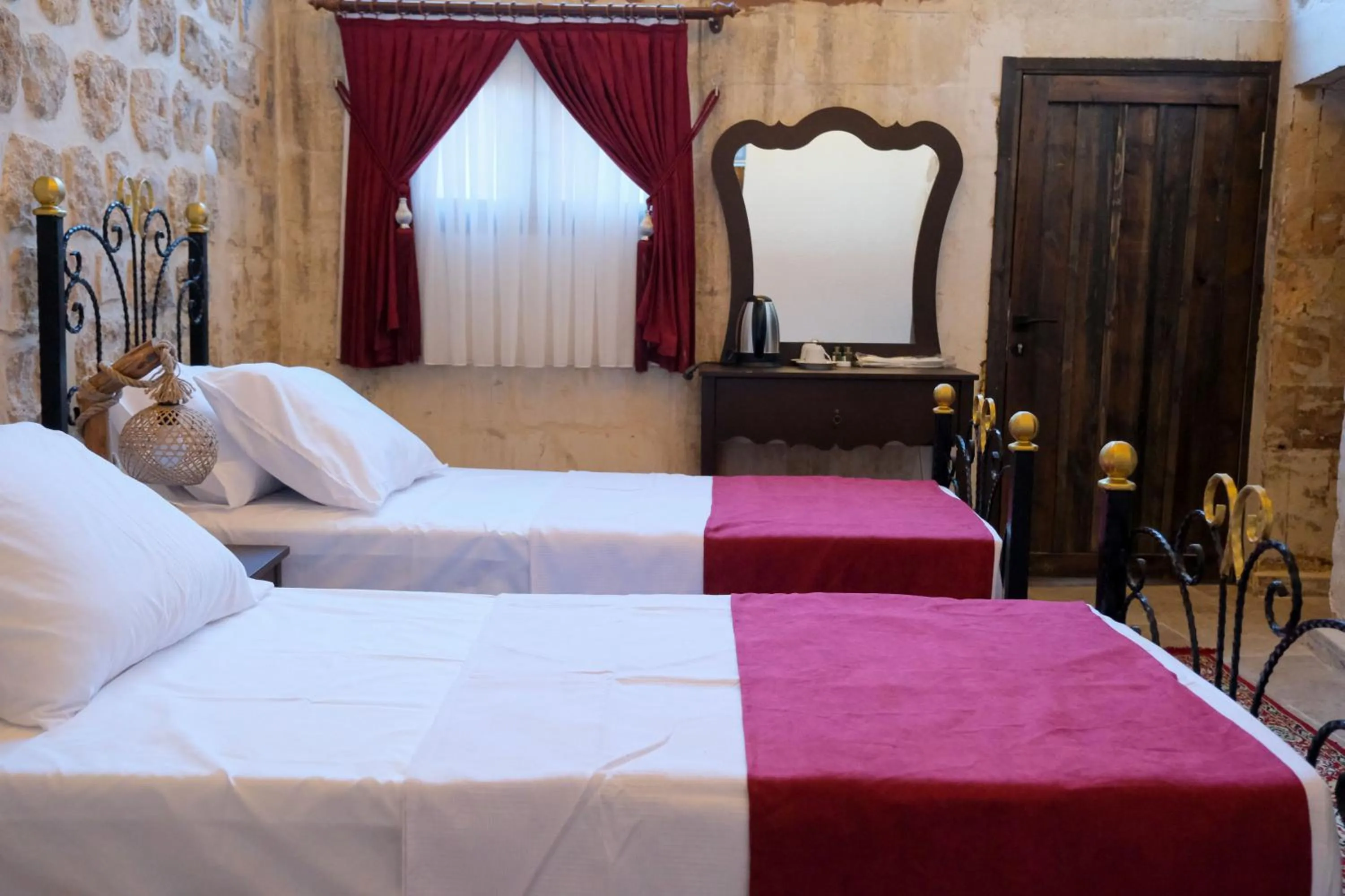 Bed in MİRSTONE TARİHİ KONAK