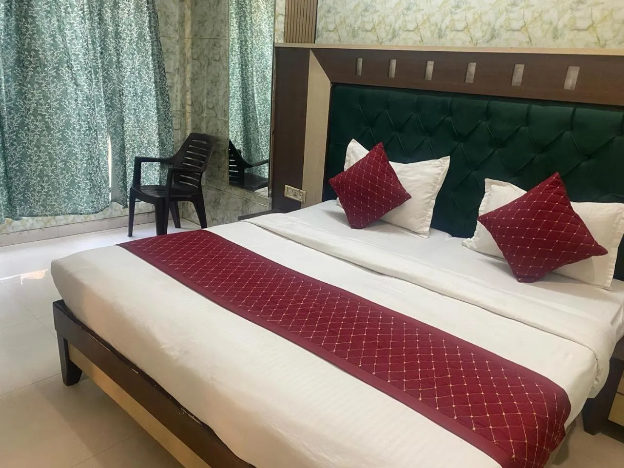 Photo of the whole room, Bed in HOTEL ROBIN