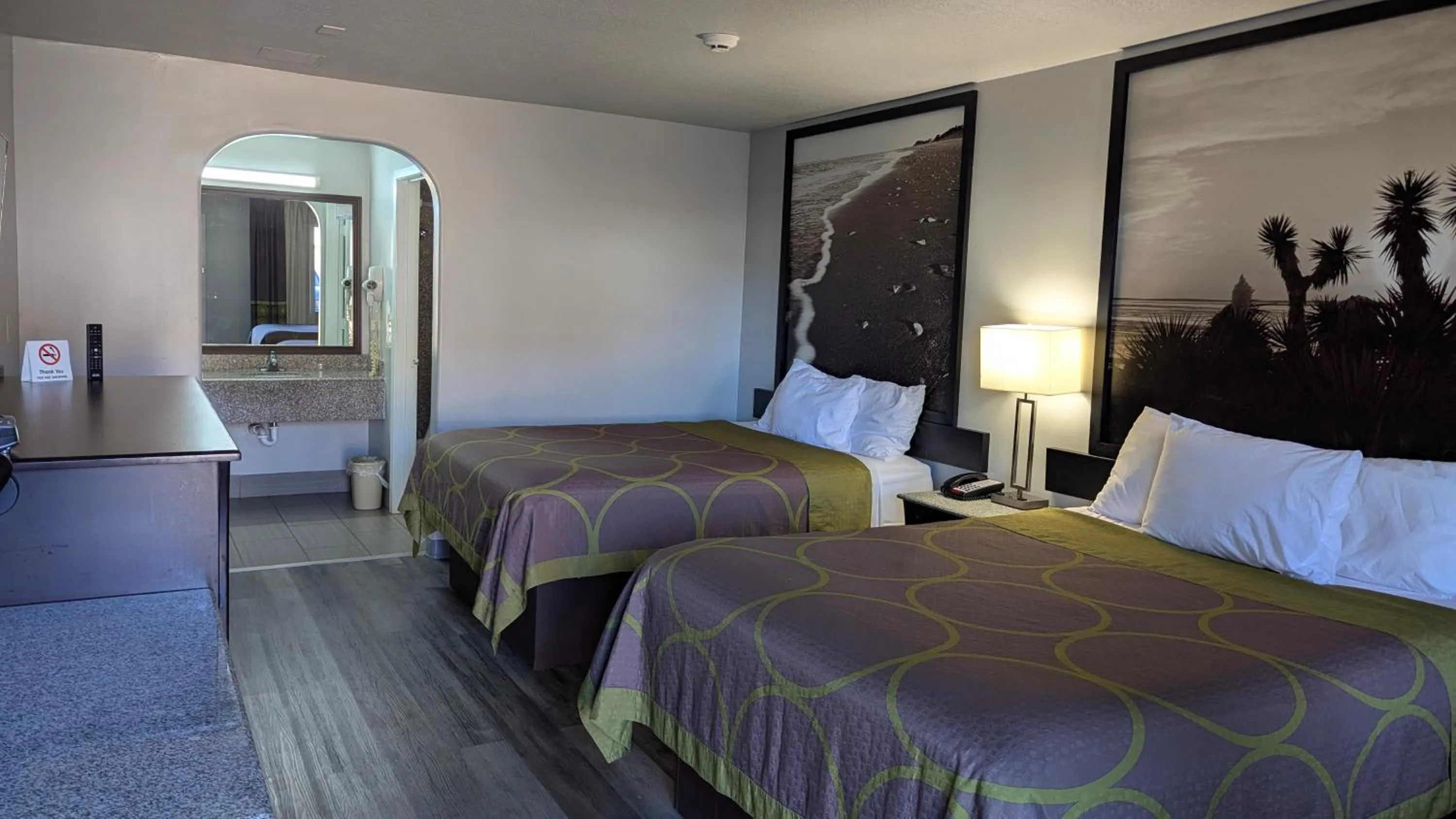 Bedroom in Super 8 by Wyndham Willowbrook Houston