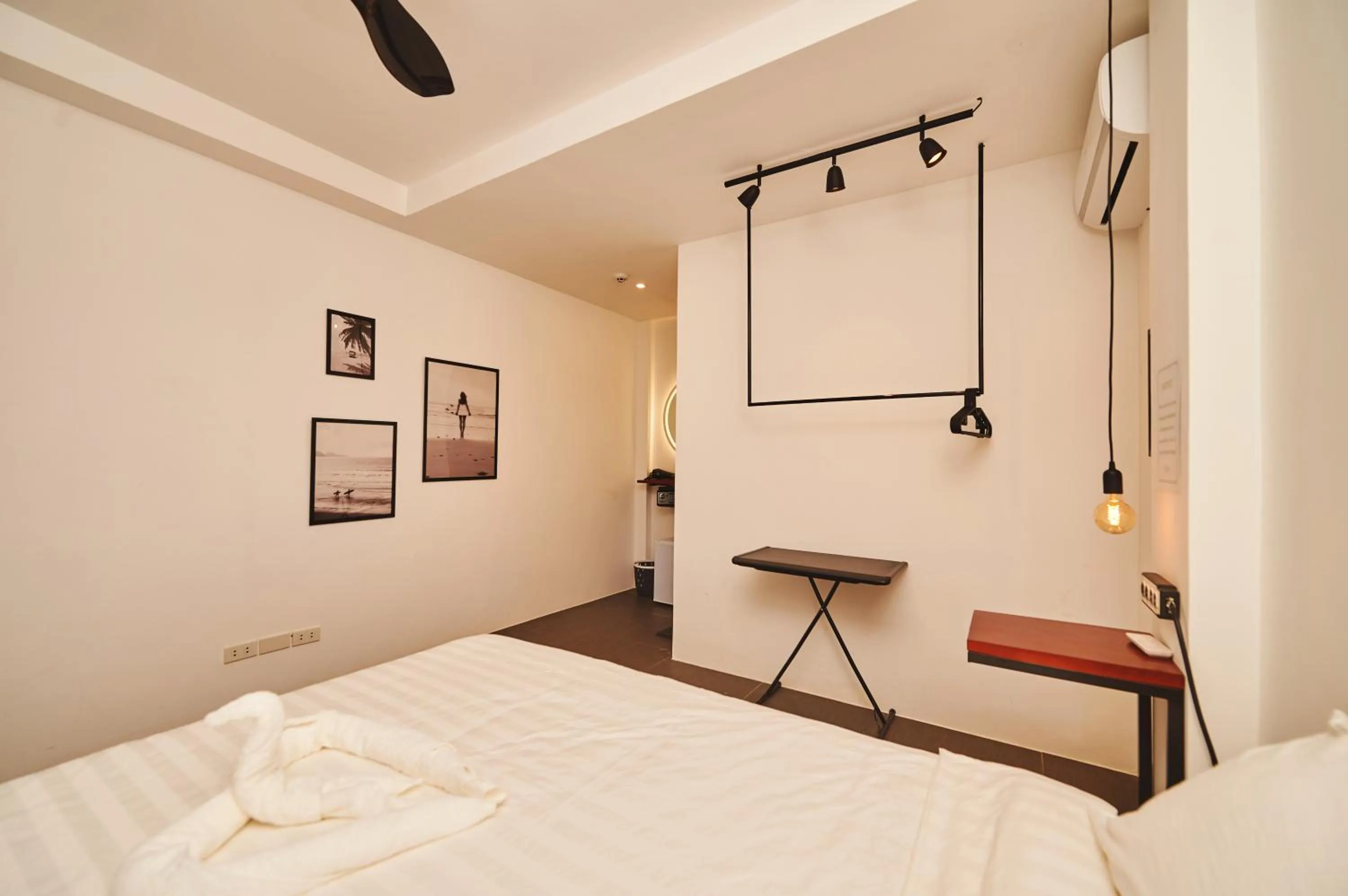 Bed in Hotel Gray in Boracay