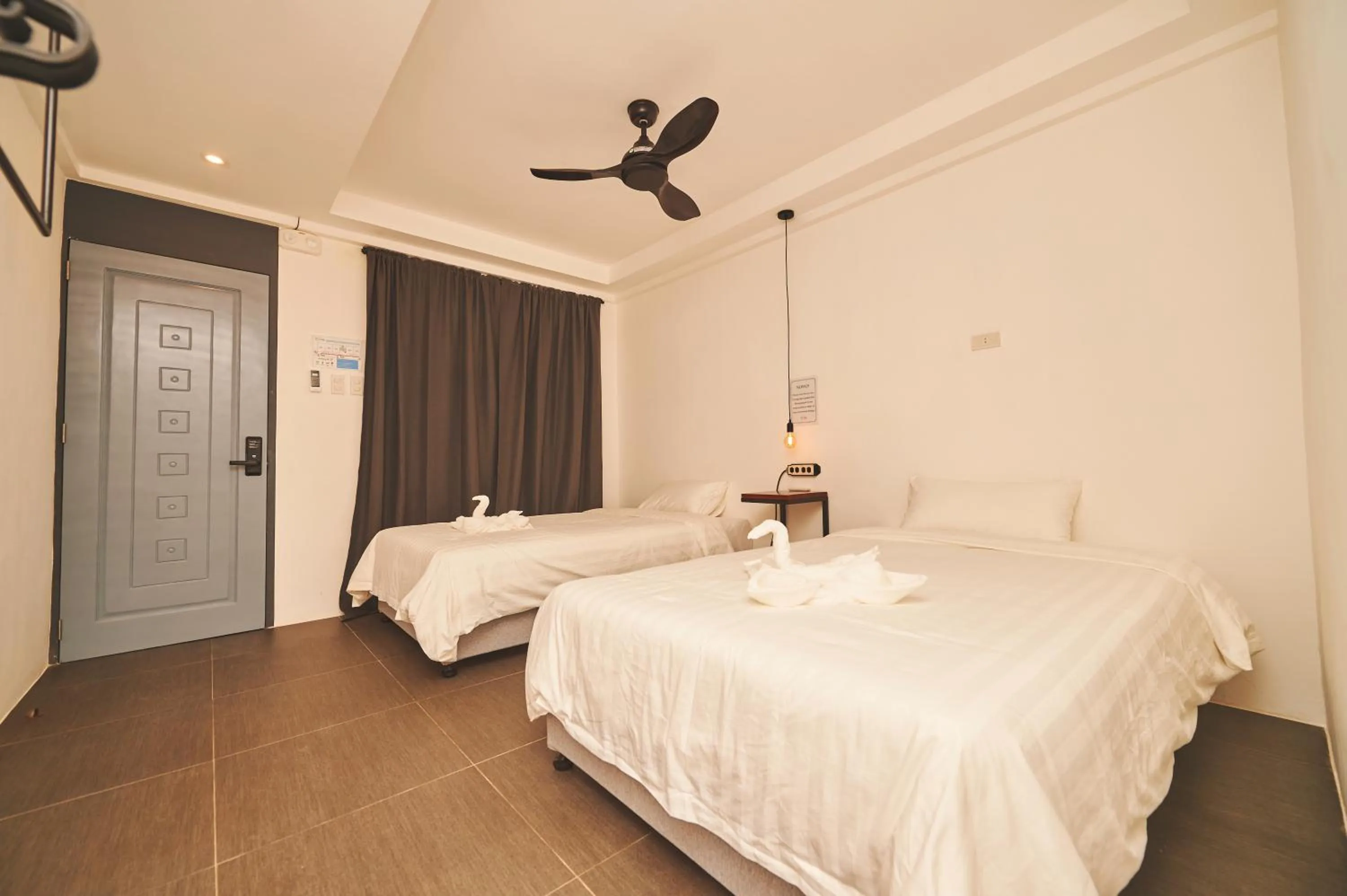 Bed in Hotel Gray in Boracay