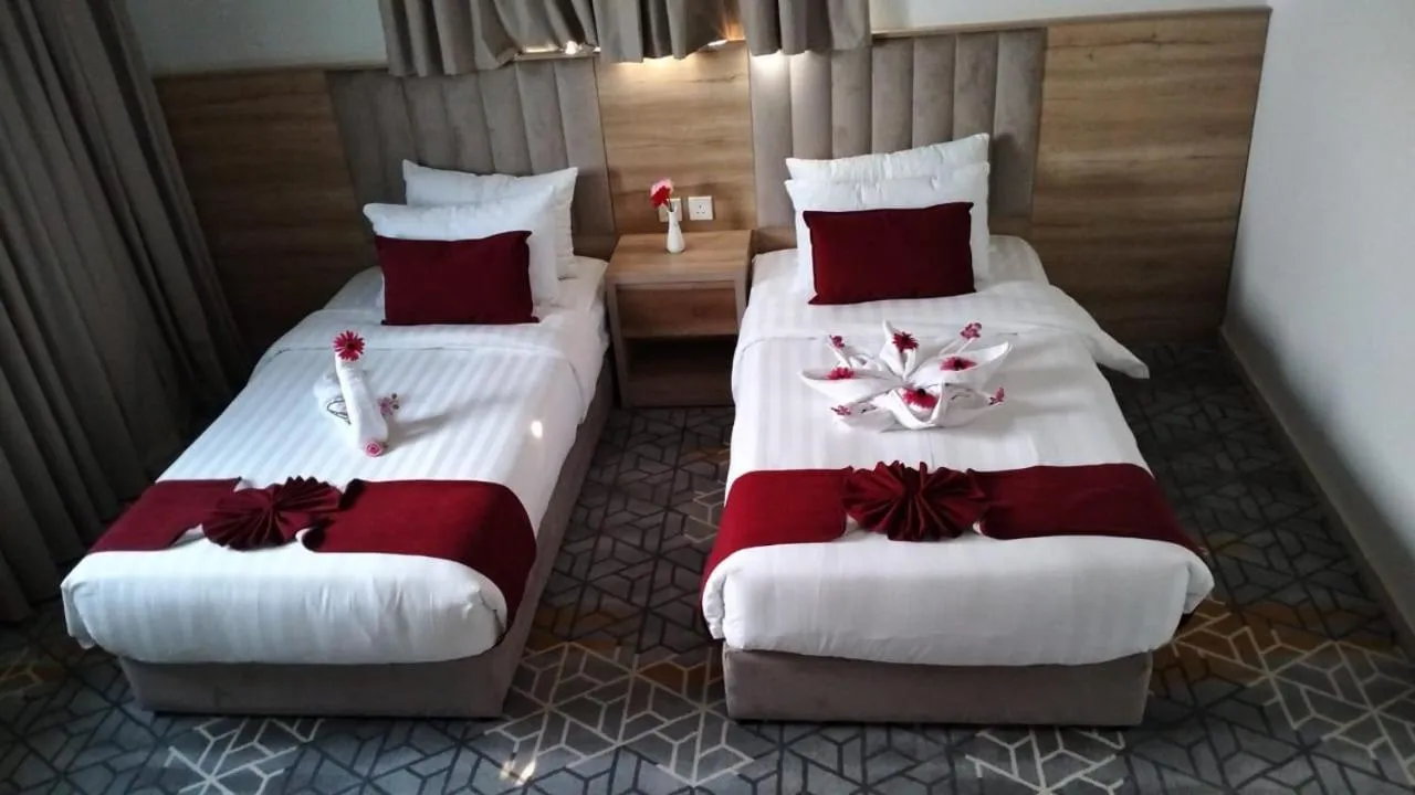 Bedroom, Bed in GOLDEN NEW UMU ALQURAA Hotel