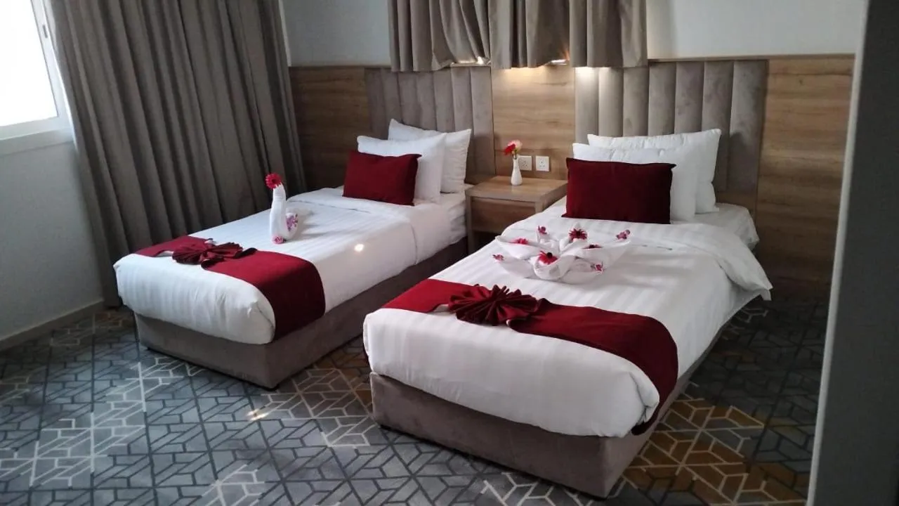 Bedroom, Bed in GOLDEN NEW UMU ALQURAA Hotel