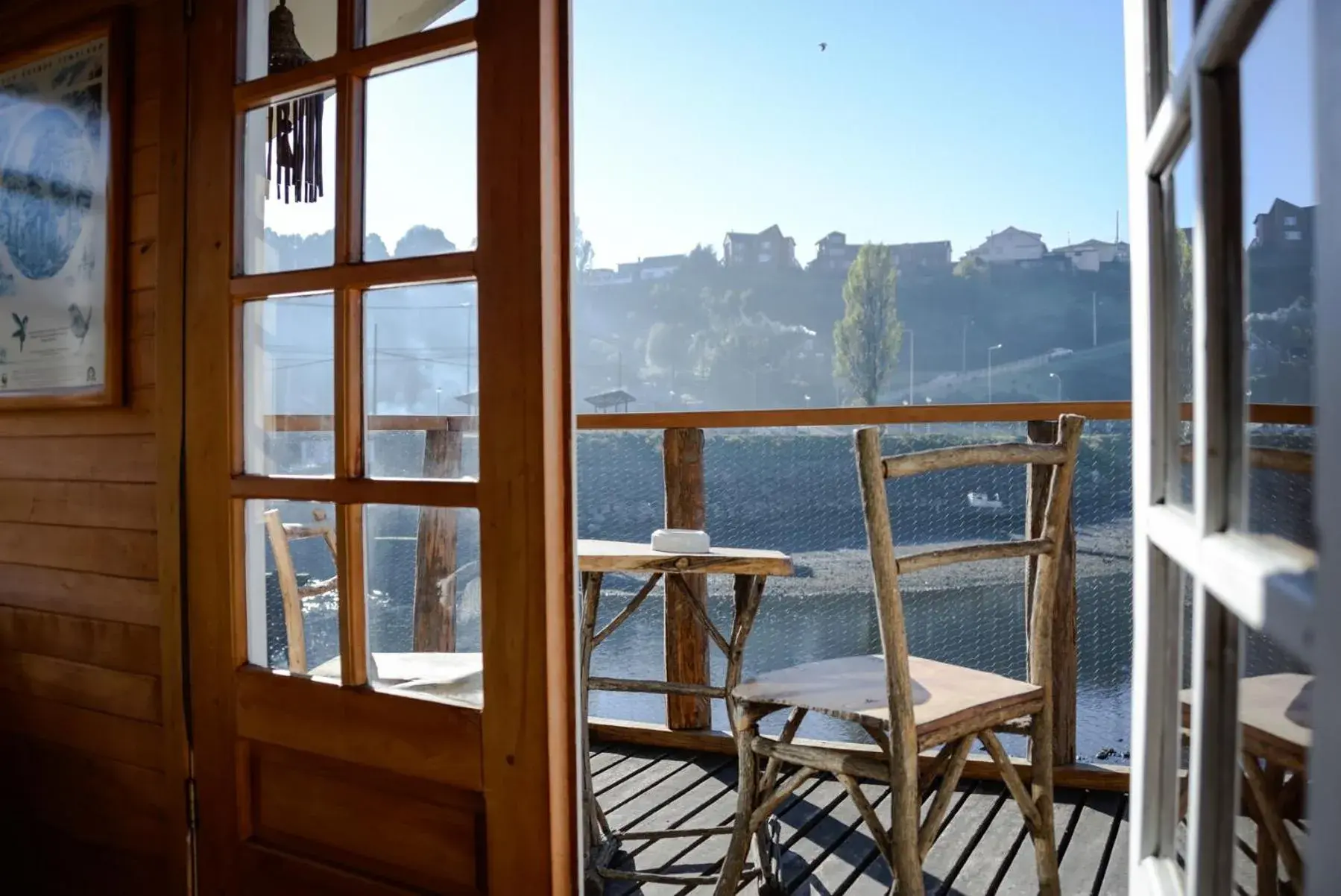 Double Room with Balcony and Sea View in Palafito Hostel Chiloé Double Room with Balcony and Sea View in Palafito Hostel Chiloé