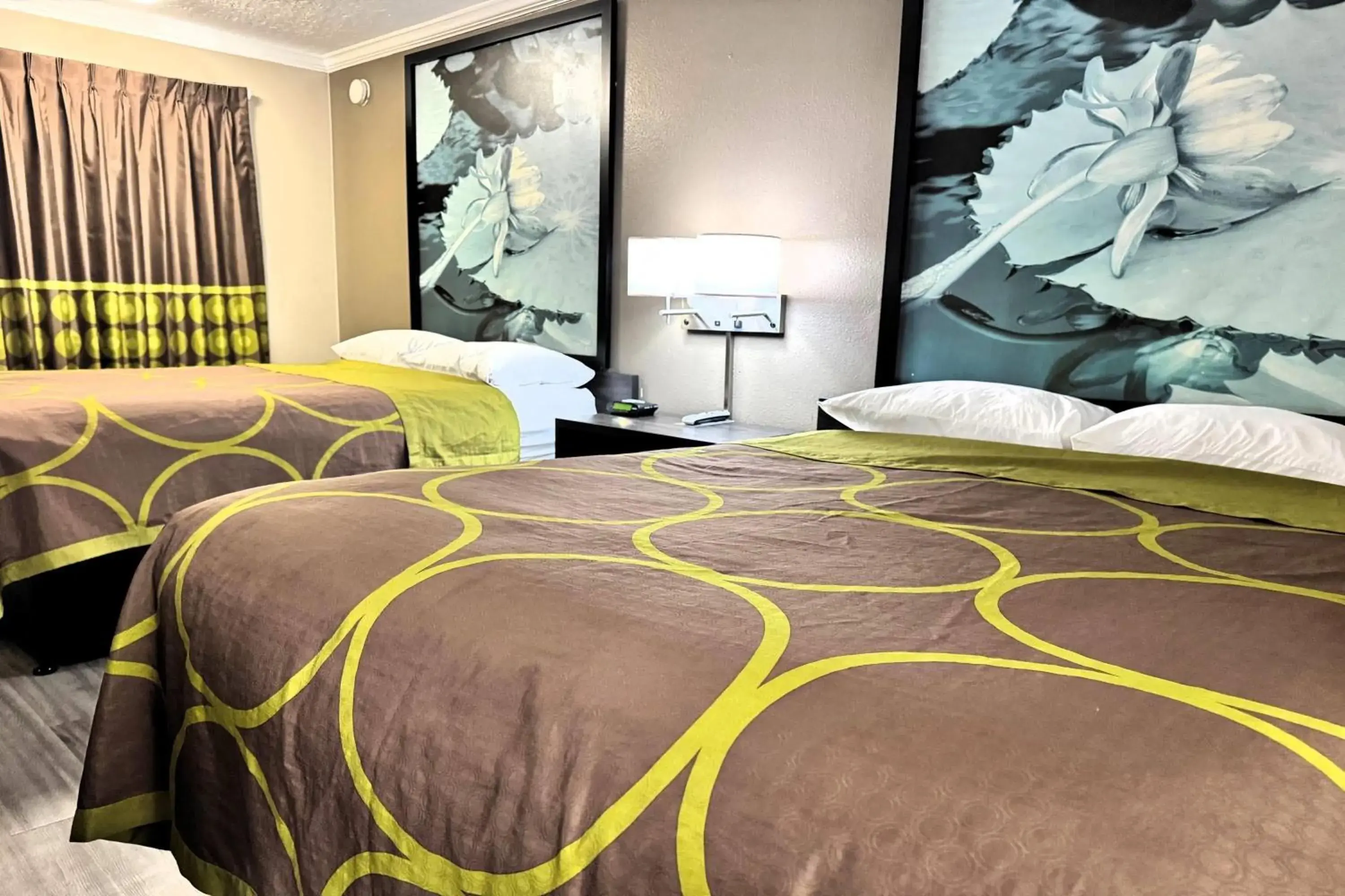 Photo of the whole room, Bed in Super 8 by Wyndham Picayune Photo of the whole room, Bed in Super 8 by Wyndham Picayune