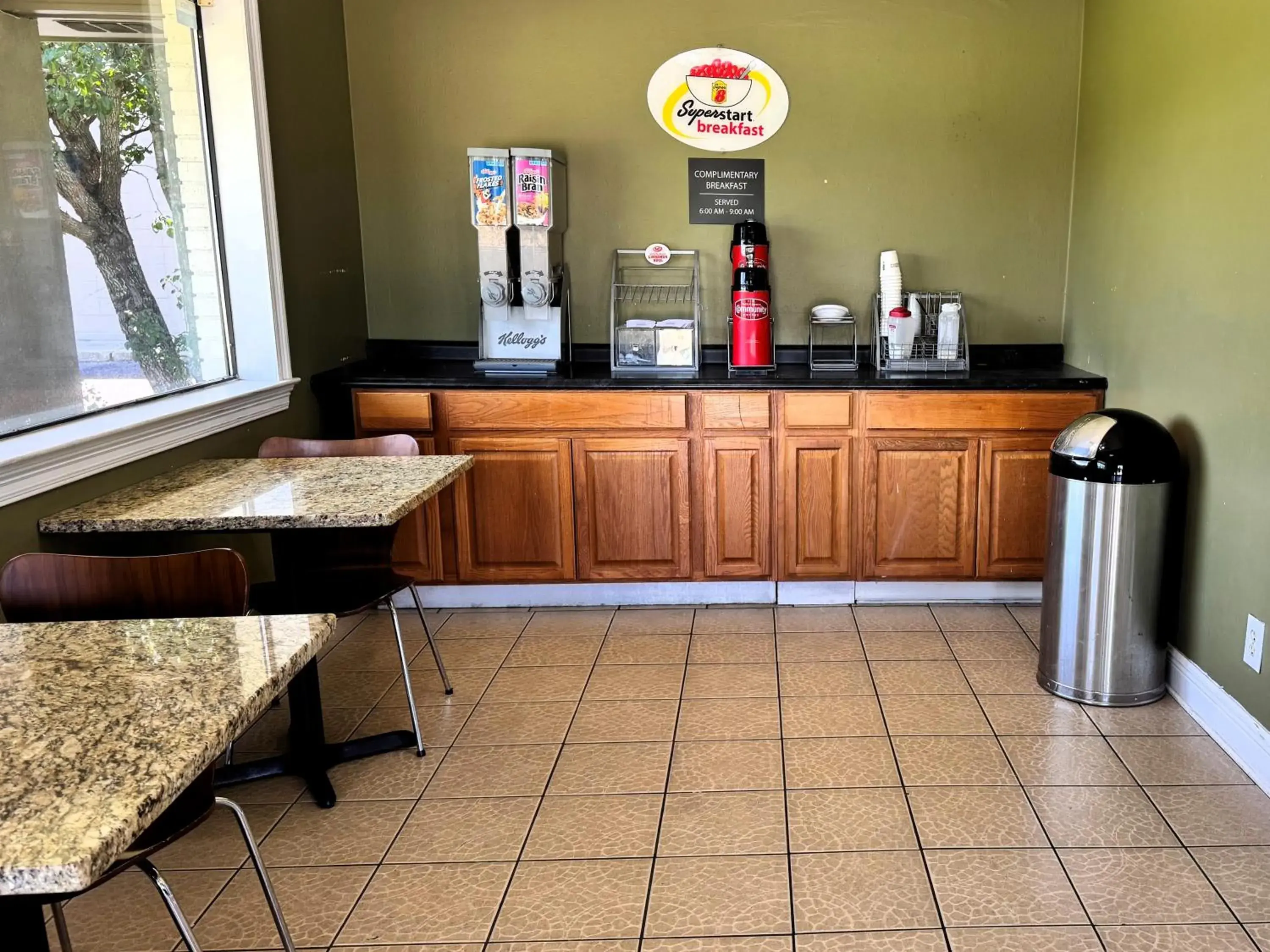 Breakfast in Super 8 by Wyndham Picayune Breakfast in Super 8 by Wyndham Picayune