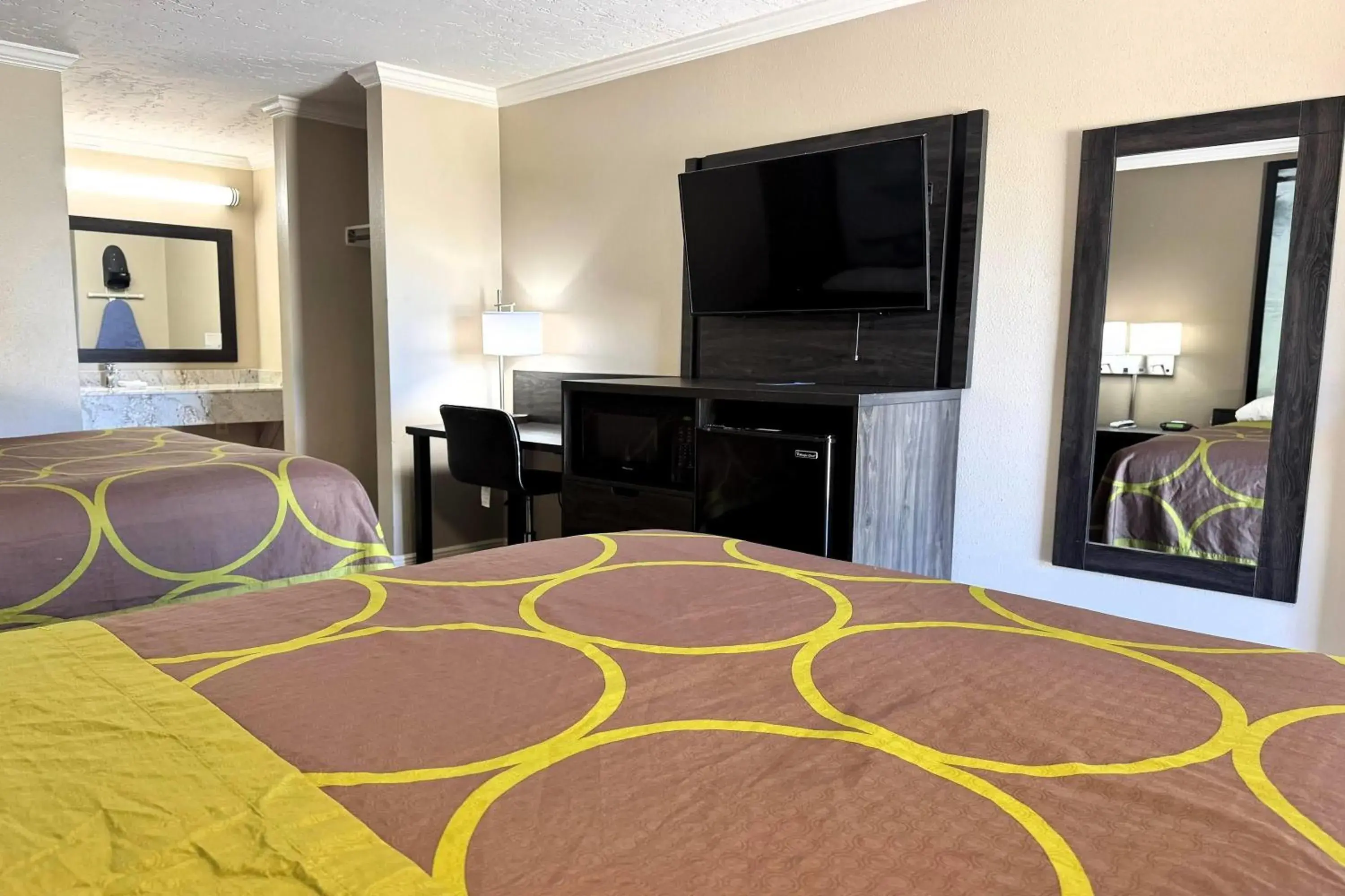 Photo of the whole room, Bed in Super 8 by Wyndham Picayune Photo of the whole room, Bed in Super 8 by Wyndham Picayune