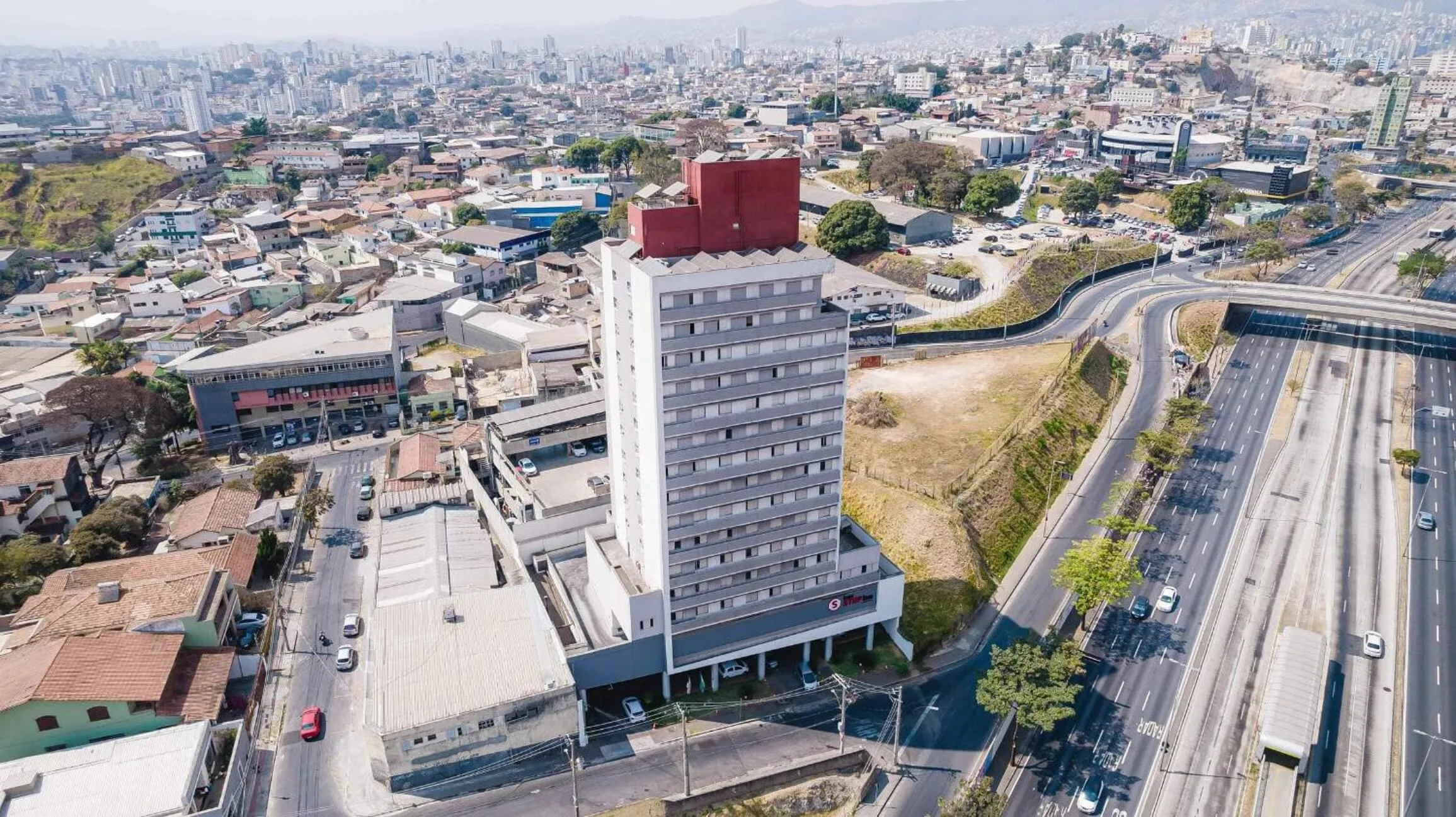 Property building in Stop Inn Antonio Carlos