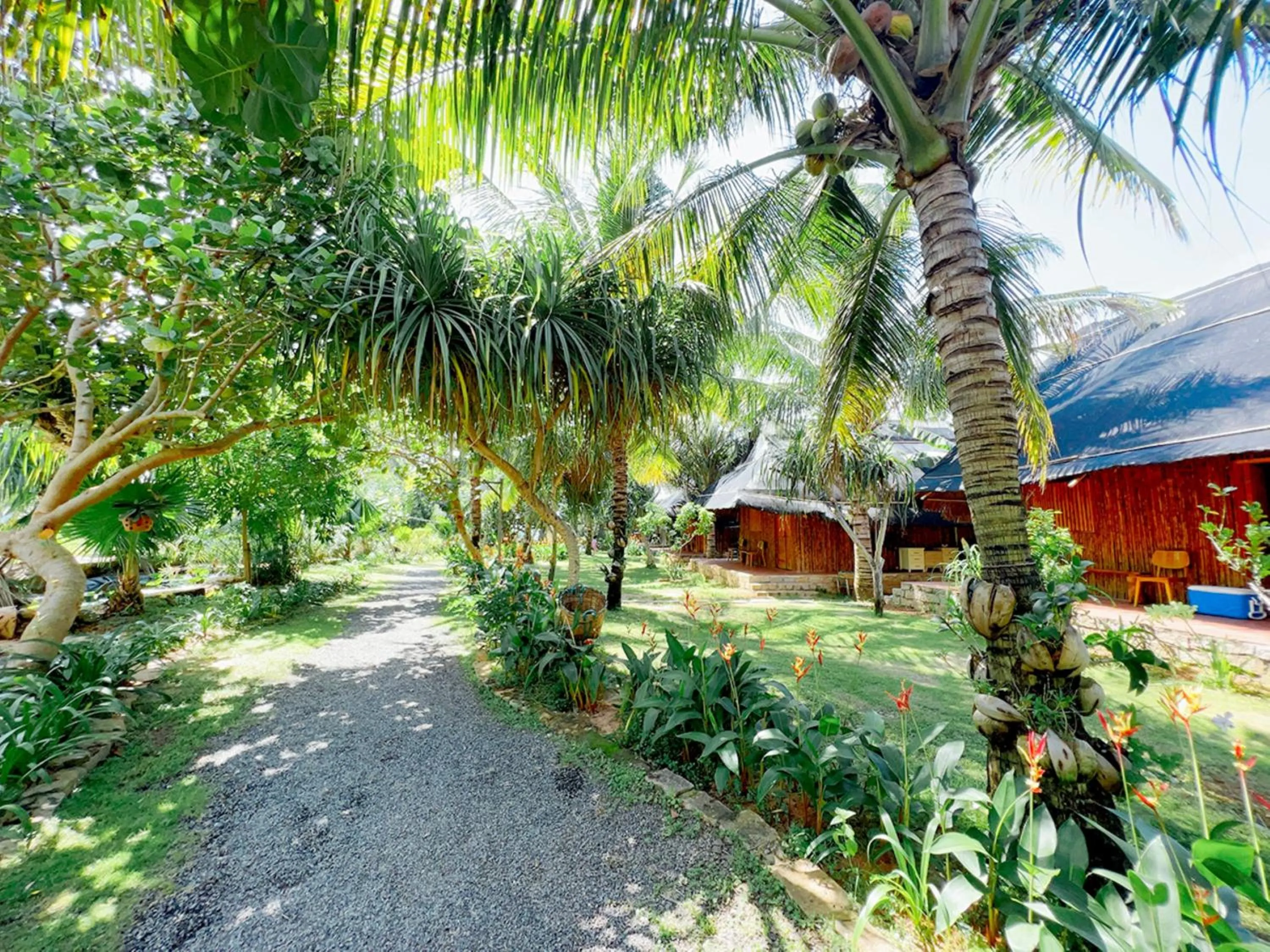 Property building in Me bungalow beach resort