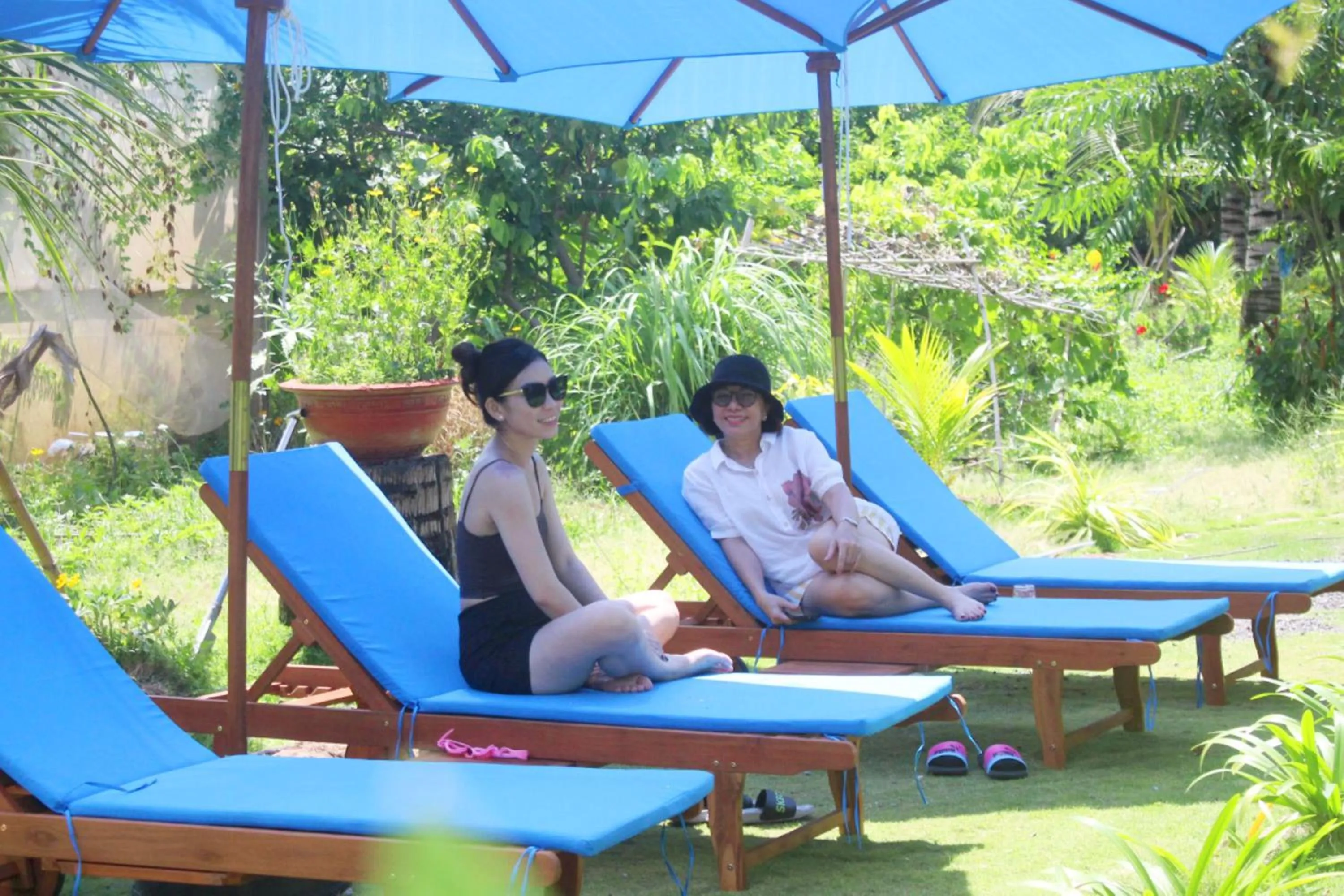 Swimming pool in Me bungalow beach resort