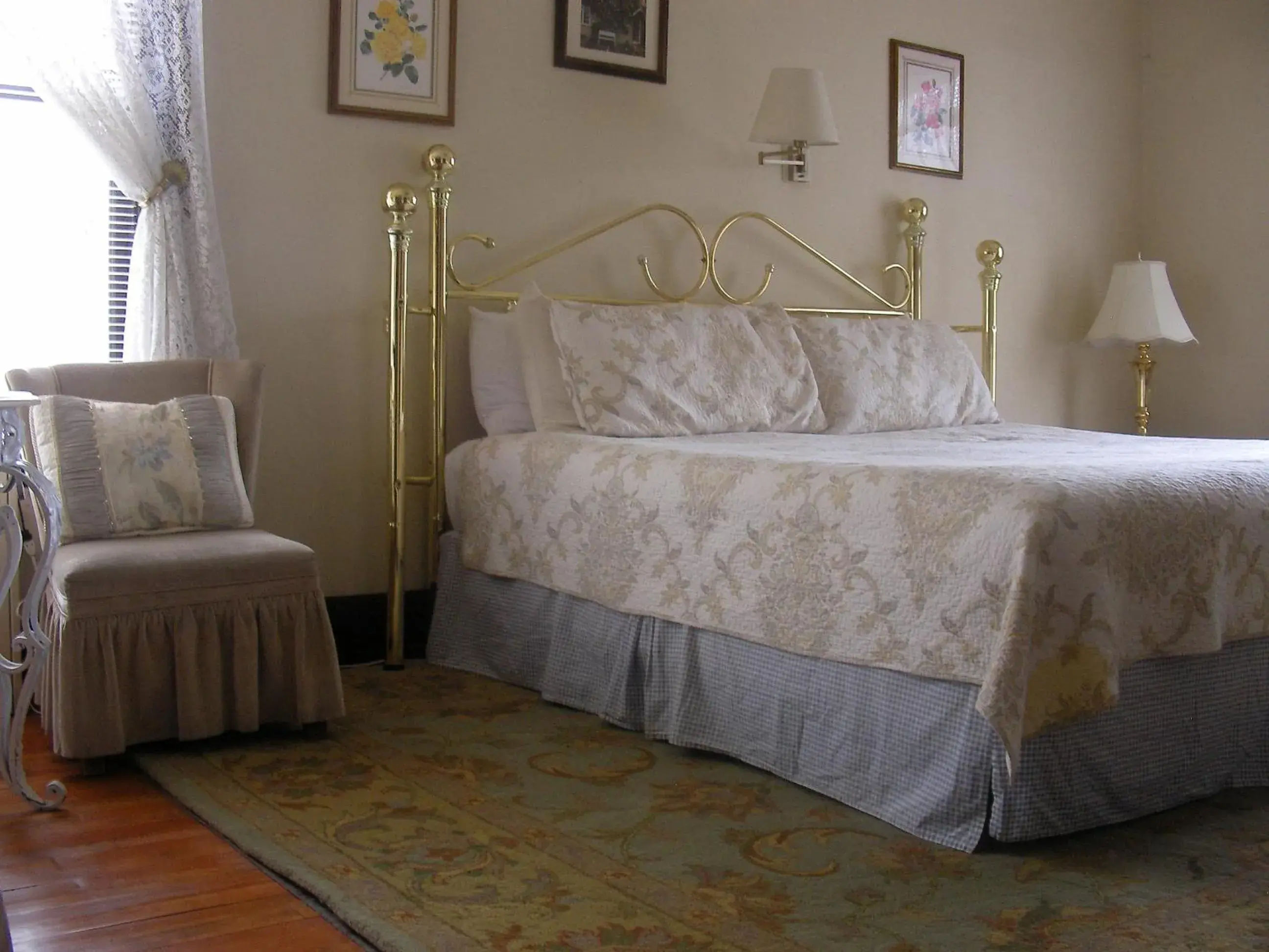 Bedroom, Bed in Riverside Hot Springs Inn & Spa - Adults Only Bedroom, Bed in Riverside Hot Springs Inn & Spa - Adults Only